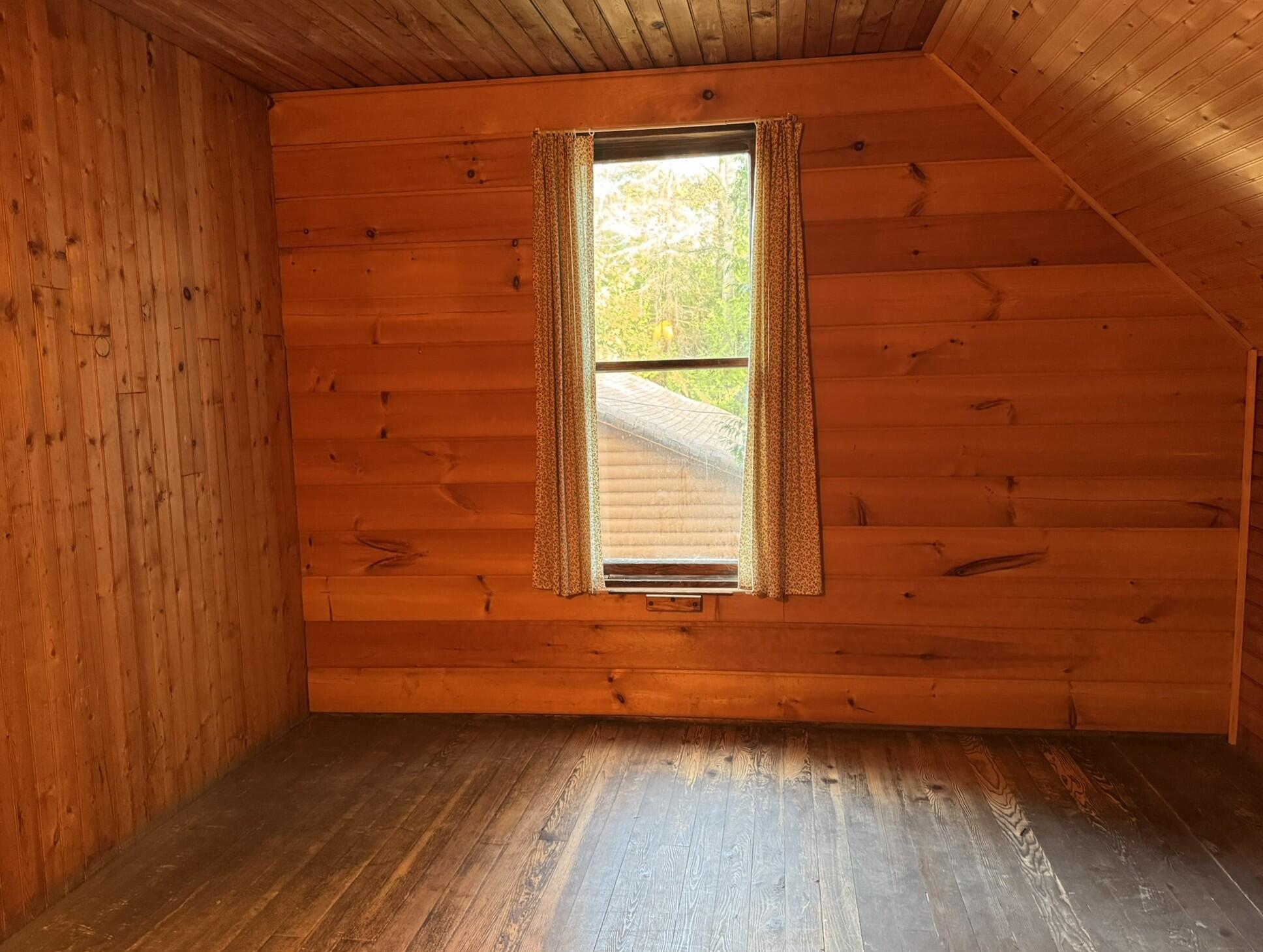 416 Lakeside Drive