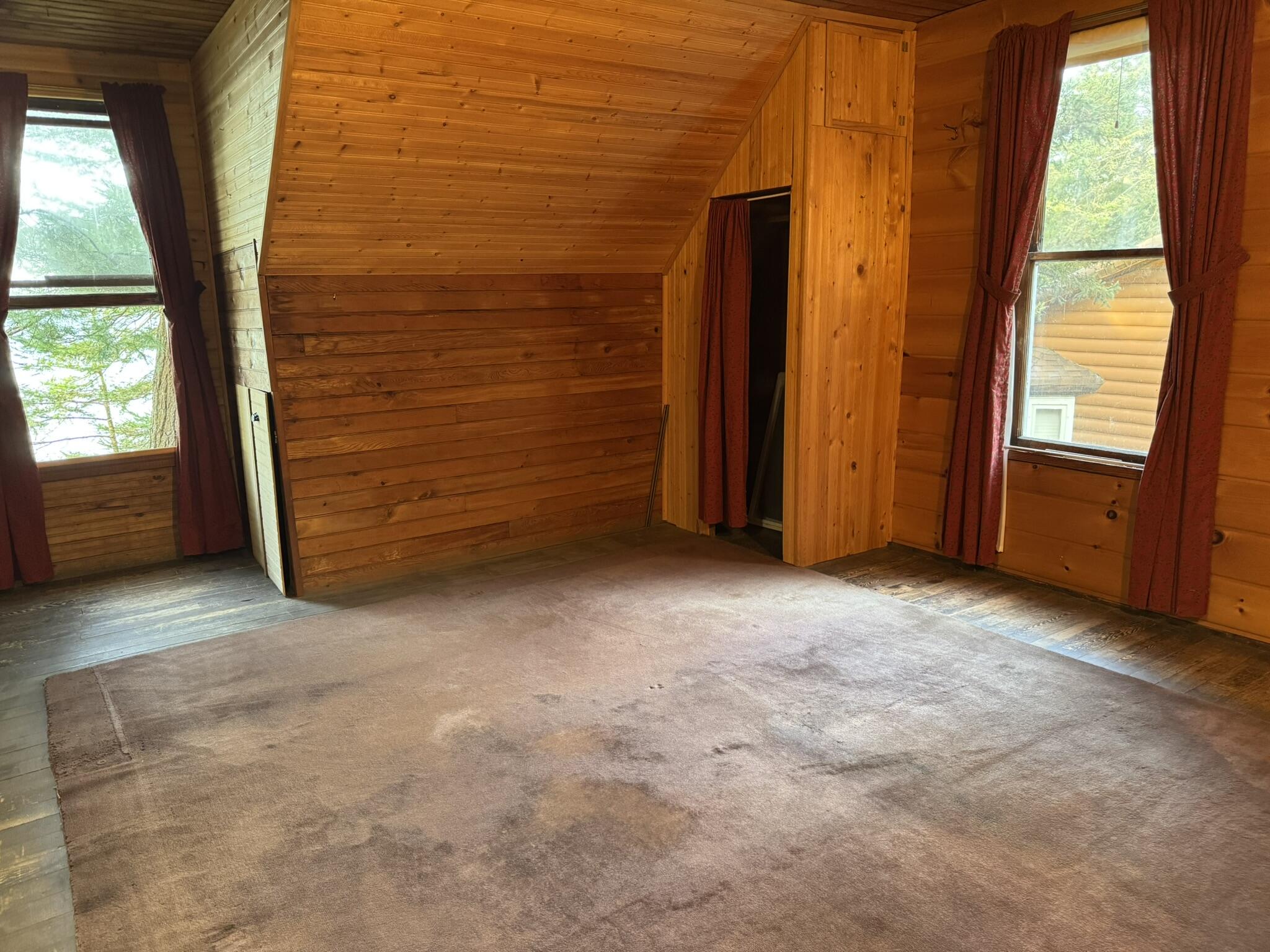 416 Lakeside Drive