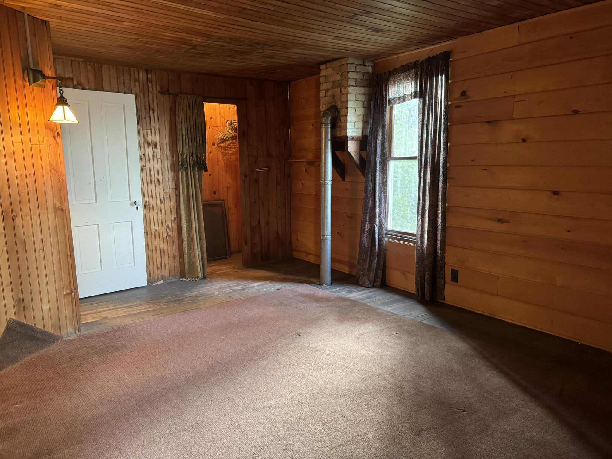 416 Lakeside Drive