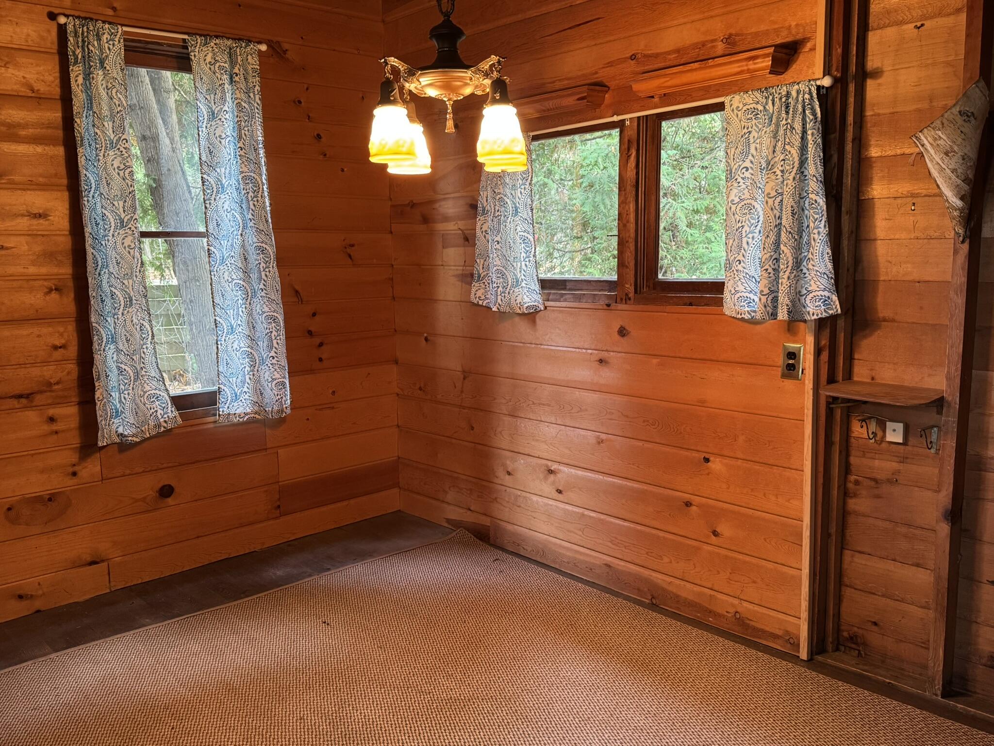416 Lakeside Drive