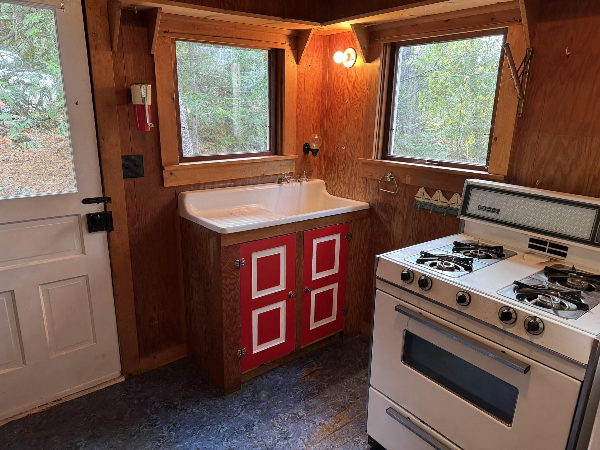 416 Lakeside Drive