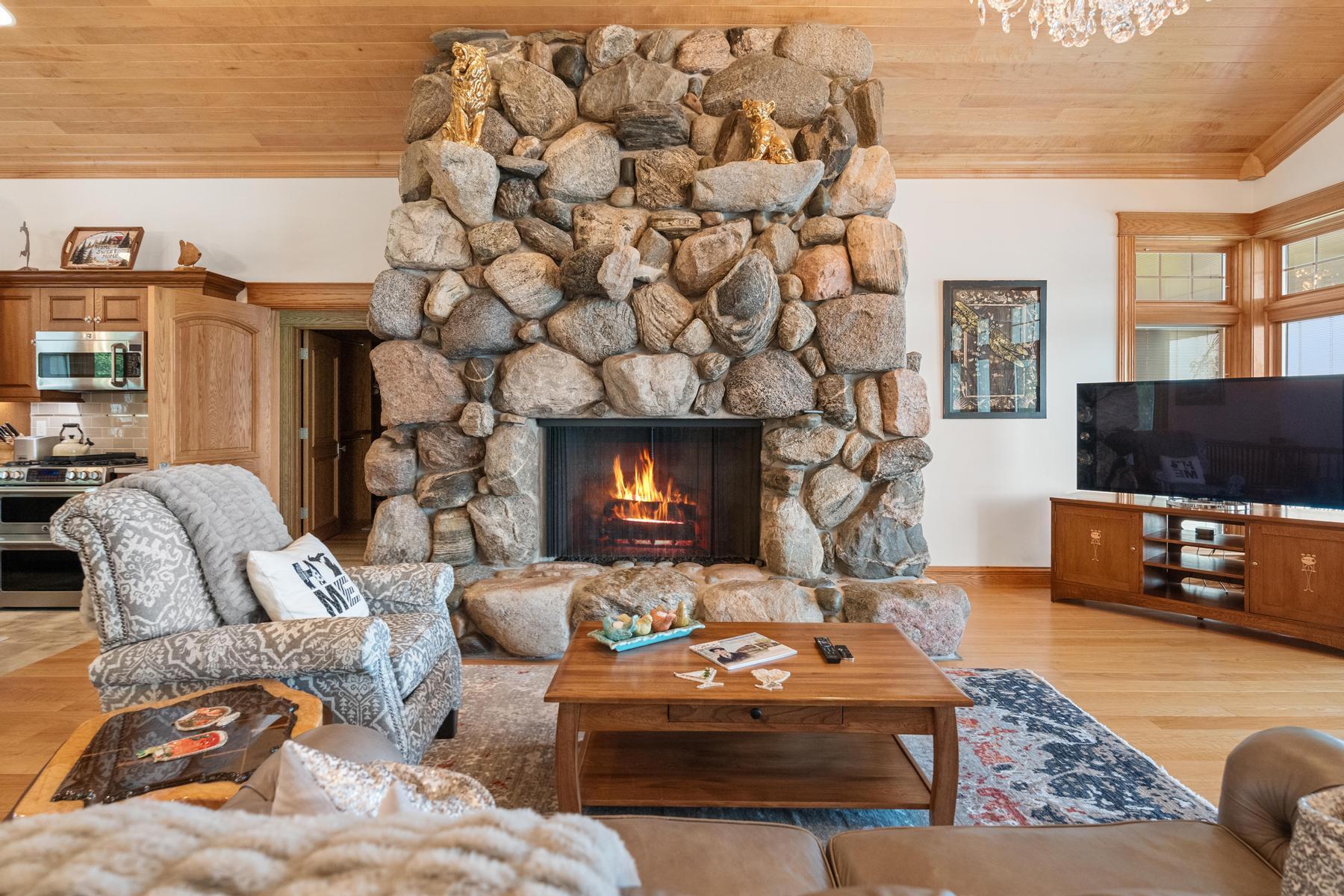 3248 Glenwood Beach Road