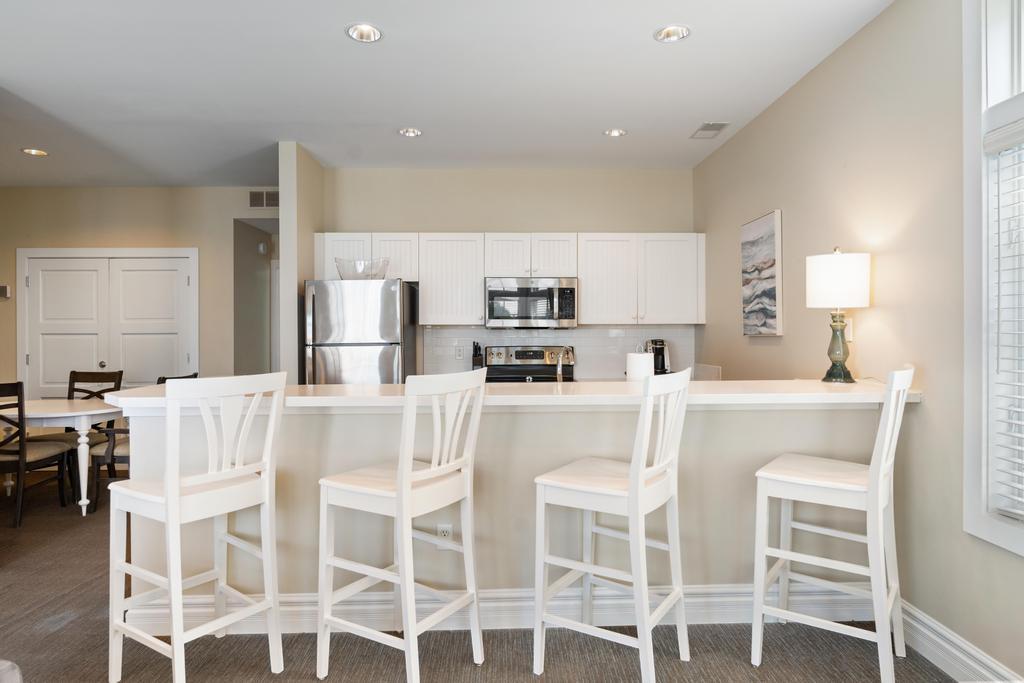 623 Lakeside Court, #23
