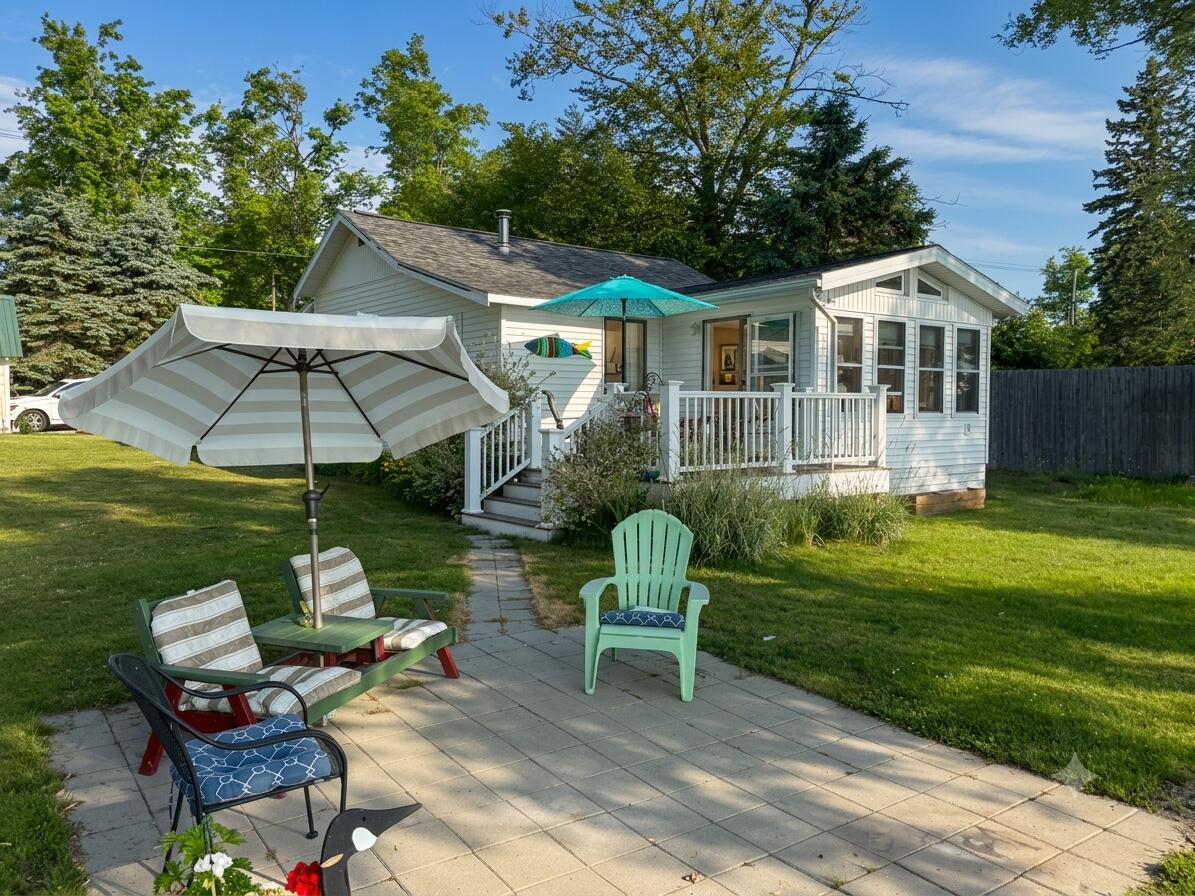 6398 Paradise Trail