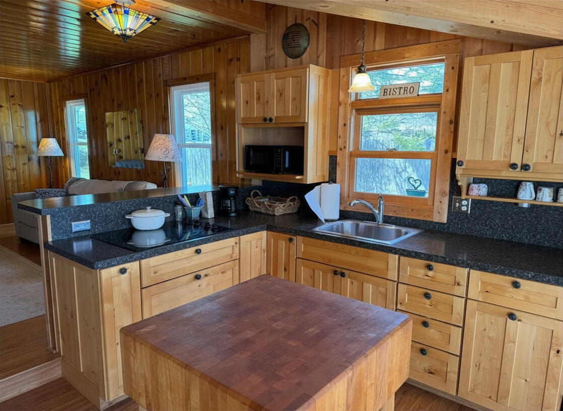 6398 Paradise Trail