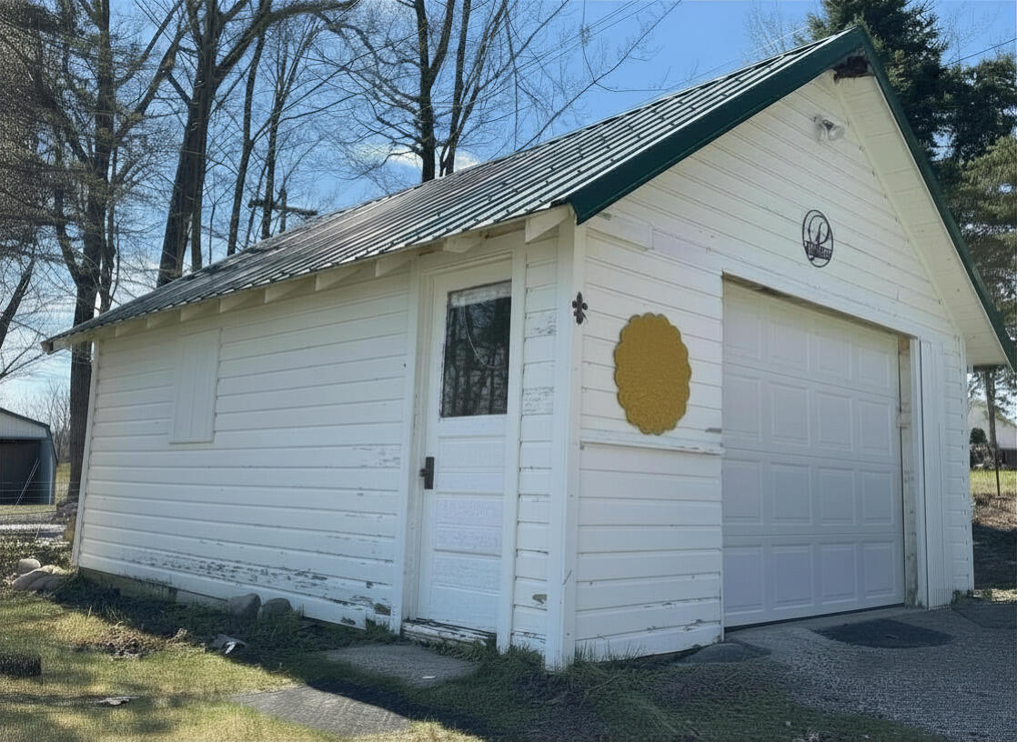 6398 Paradise Trail