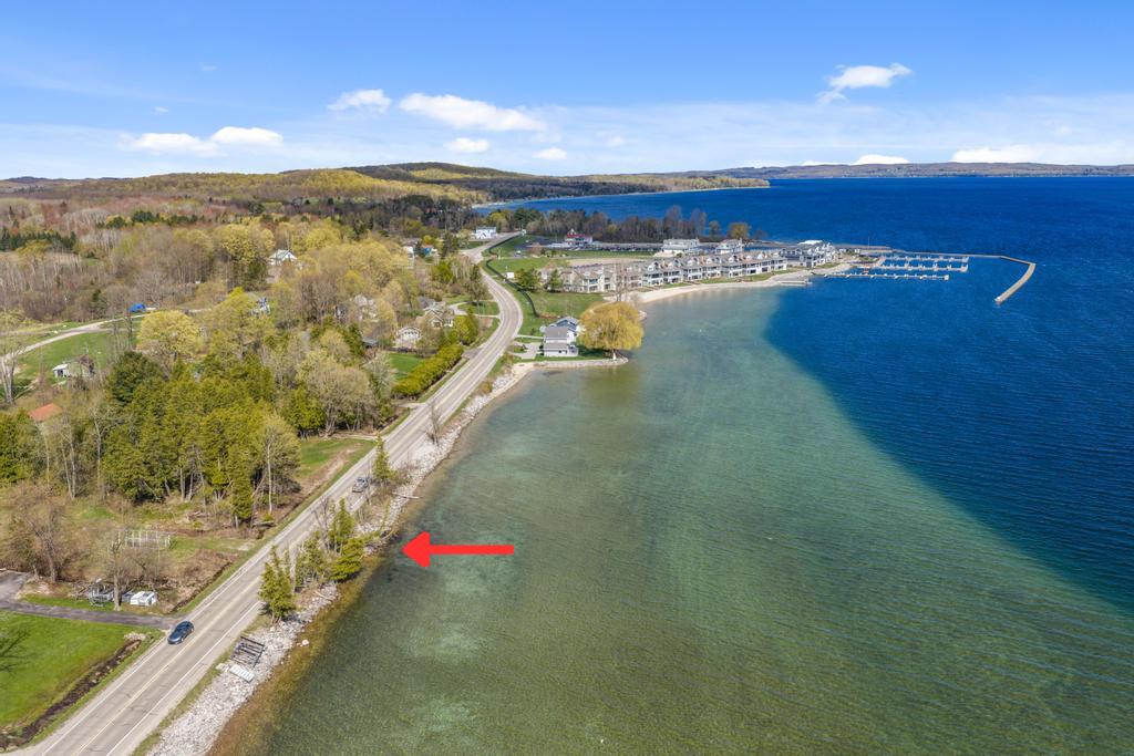 282 Blue Water Trail
