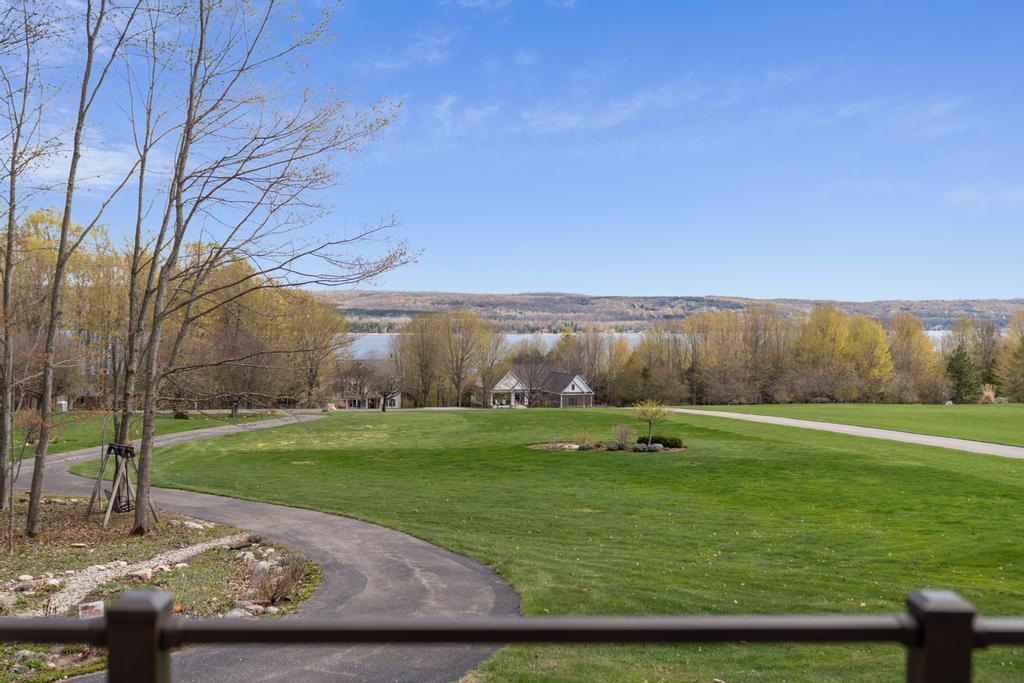 282 Blue Water Trail
