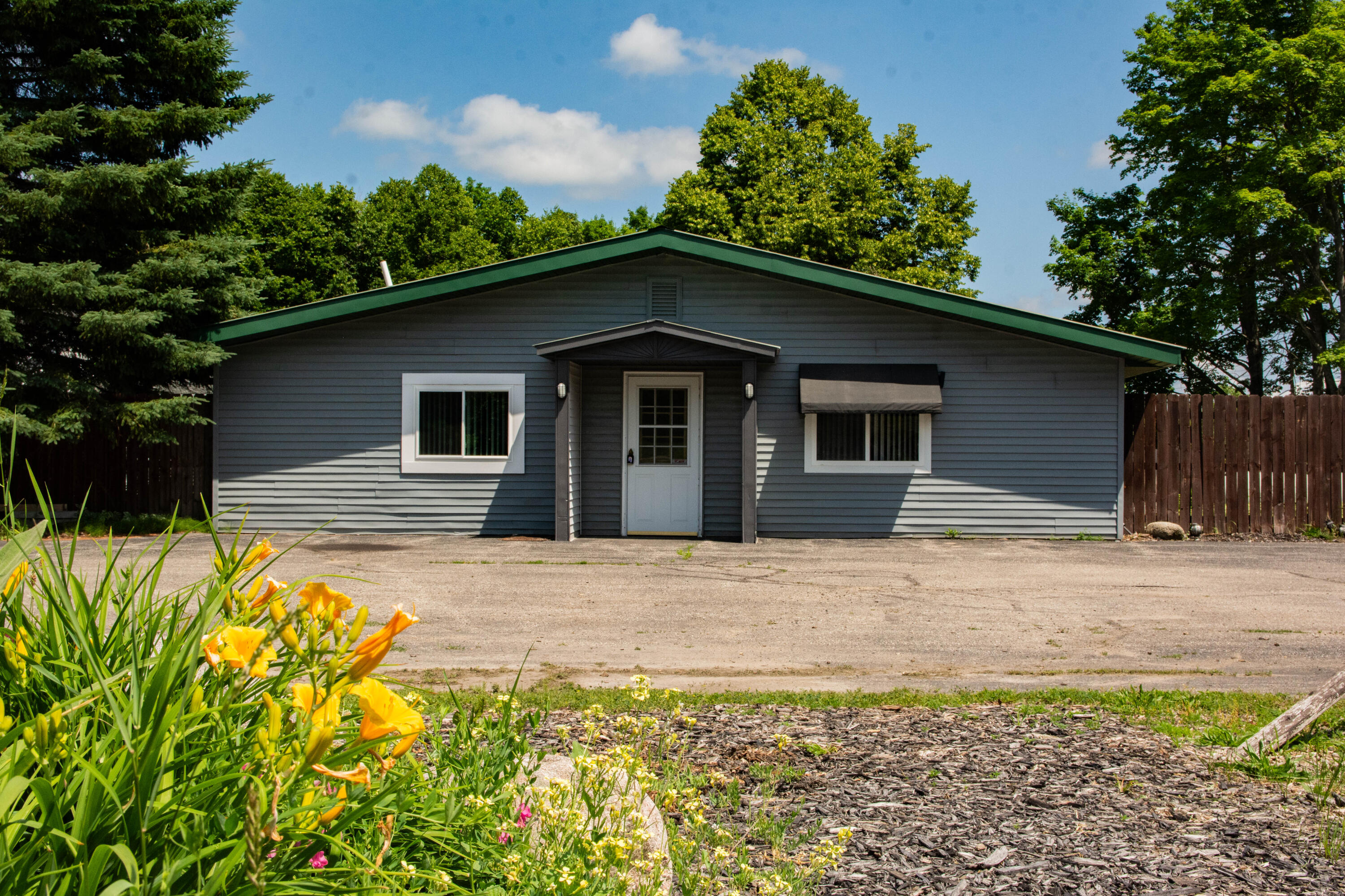 6990 N U.S. 31