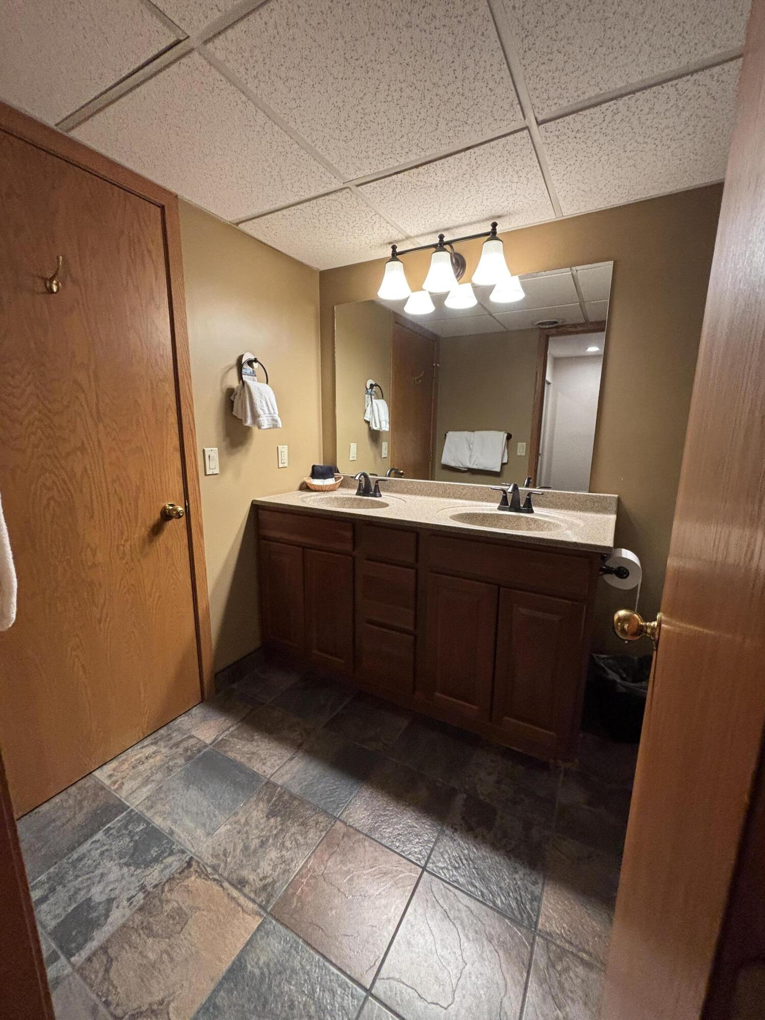 5620 Highlands Drive, Unit 511