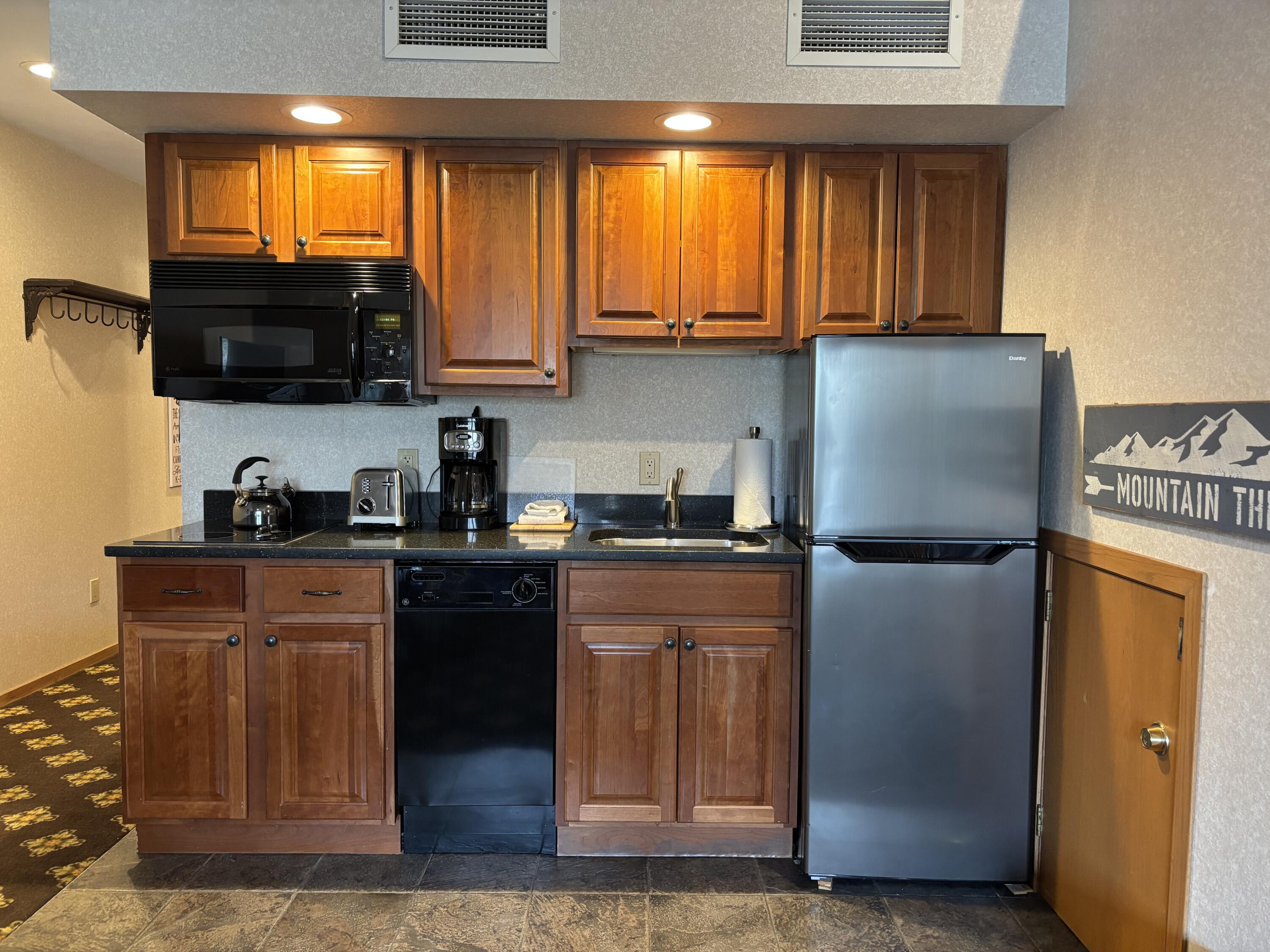 5620 Highlands Drive, Unit 561