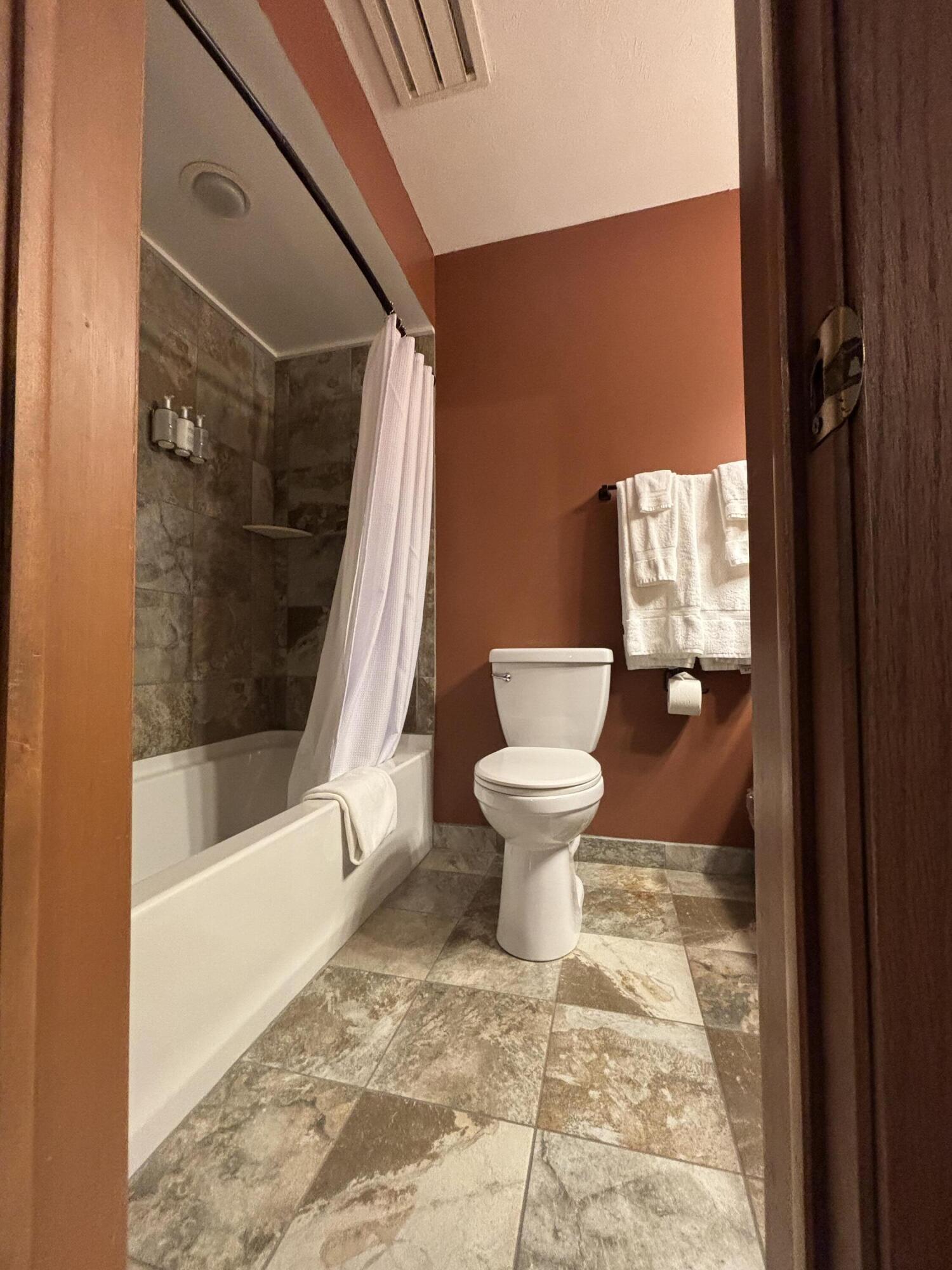 5620 Highlands Drive, Unit 561