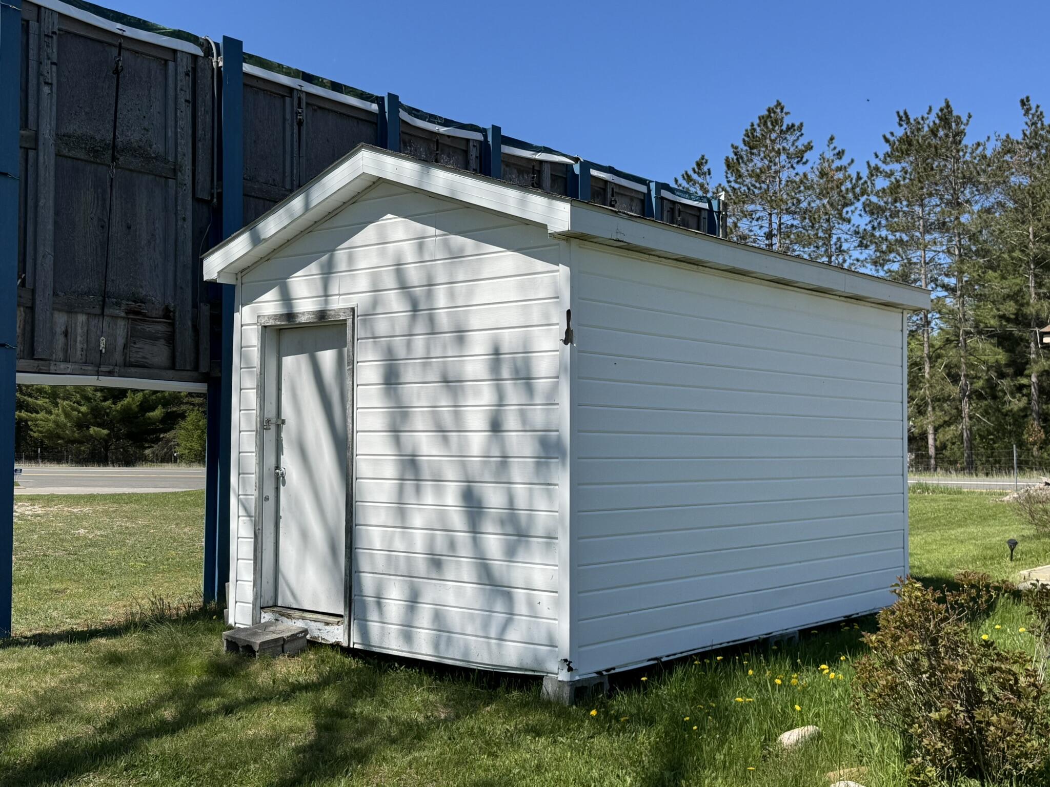 6325 Paradise Trail