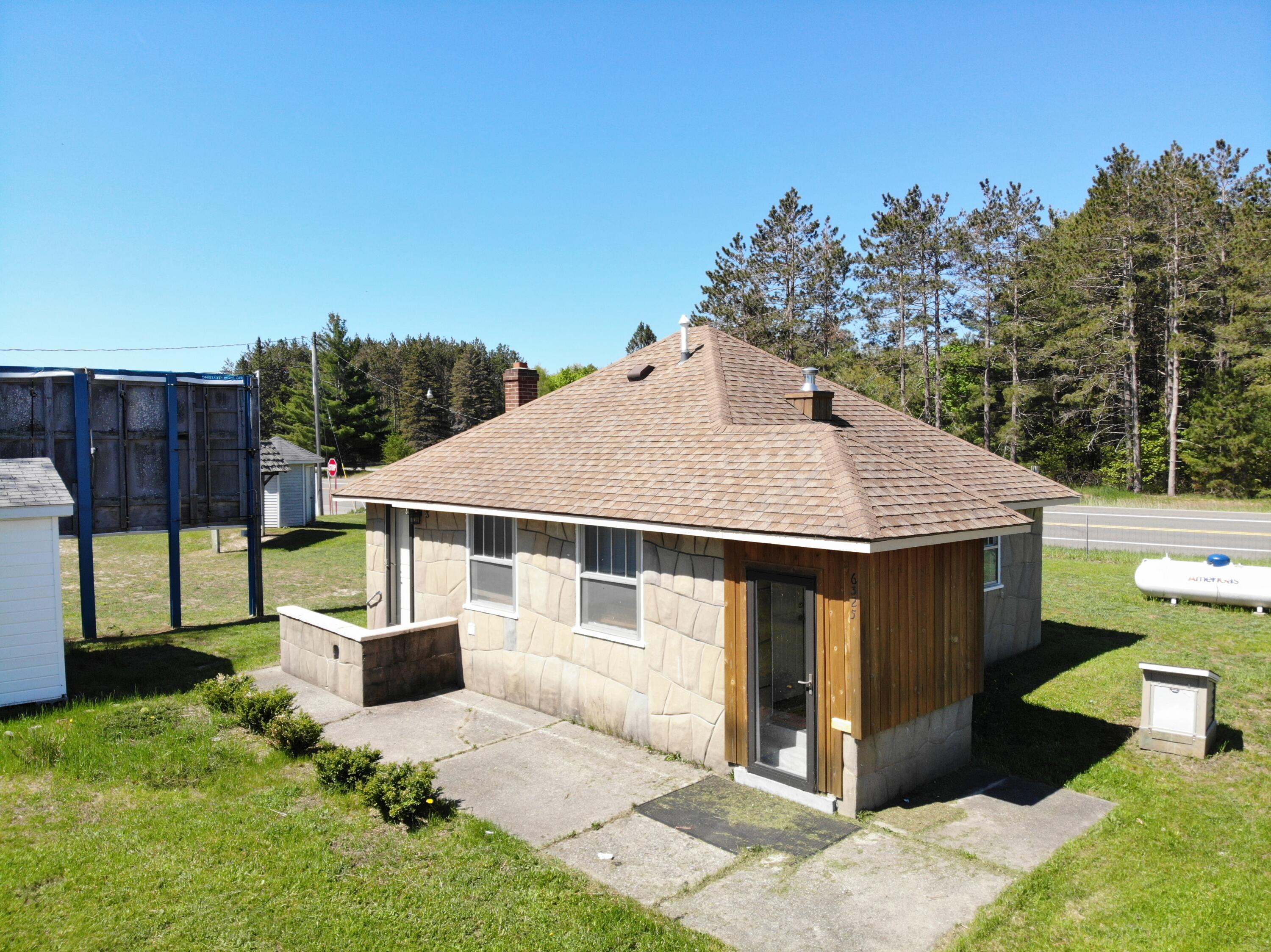 6325 Paradise Trail