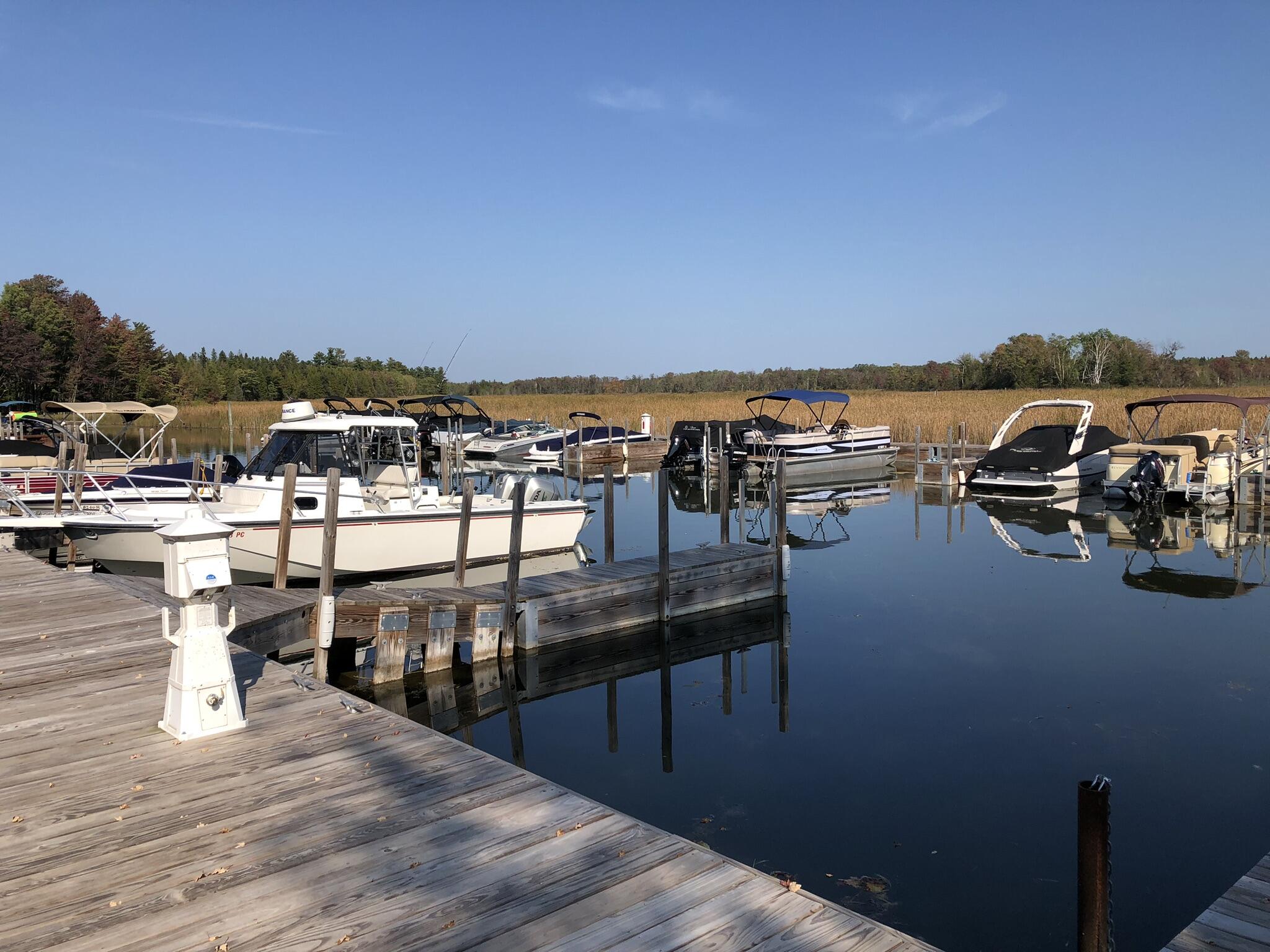 6430 6648 Admirals Point Drive, LOT 9 Slip142