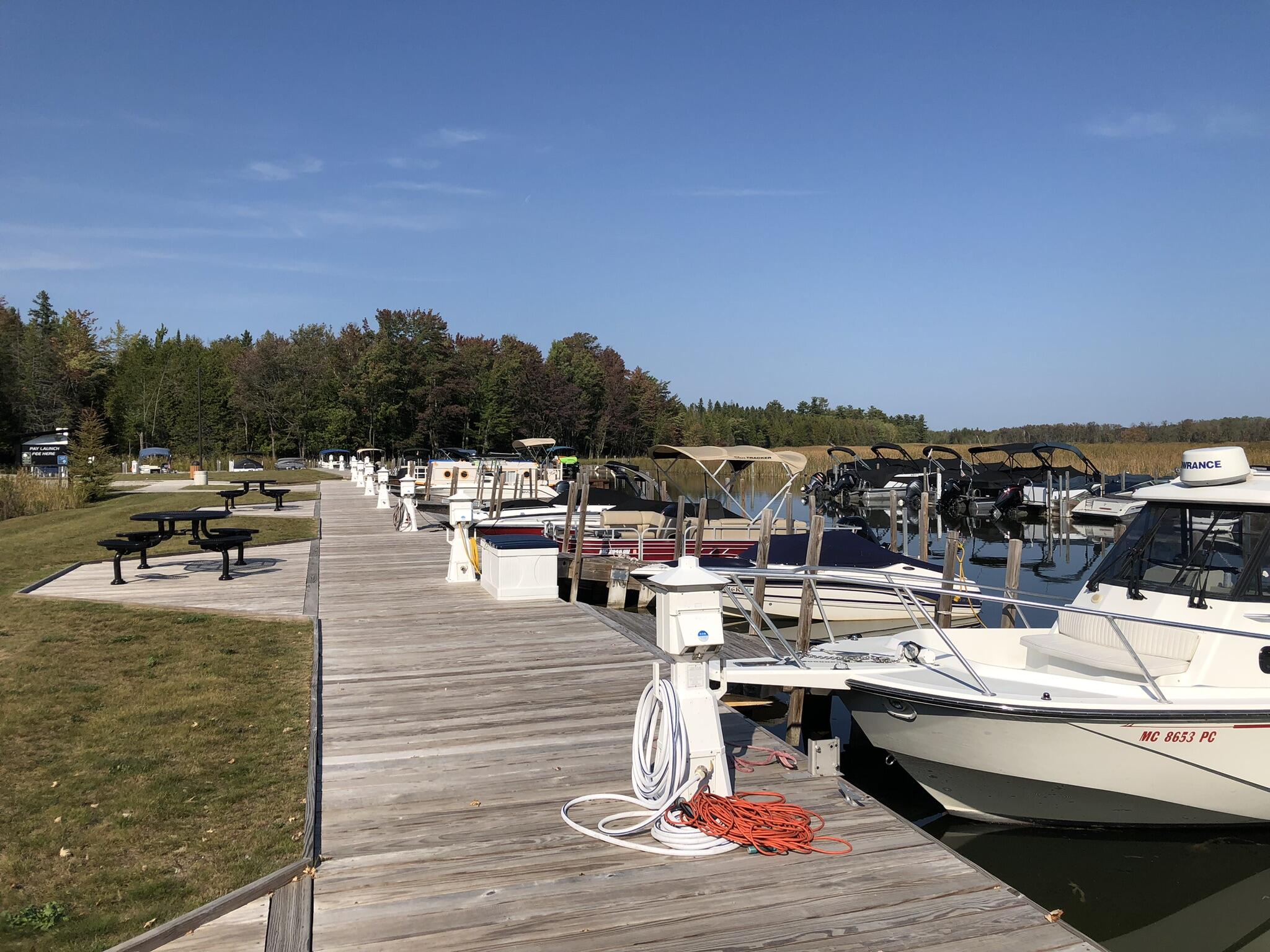 6430 6648 Admirals Point Drive, LOT 9 Slip142