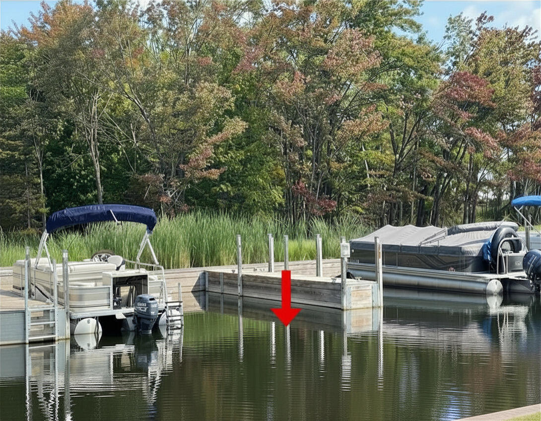 6430 6648 Admirals Point Drive, LOT 9 Slip142
