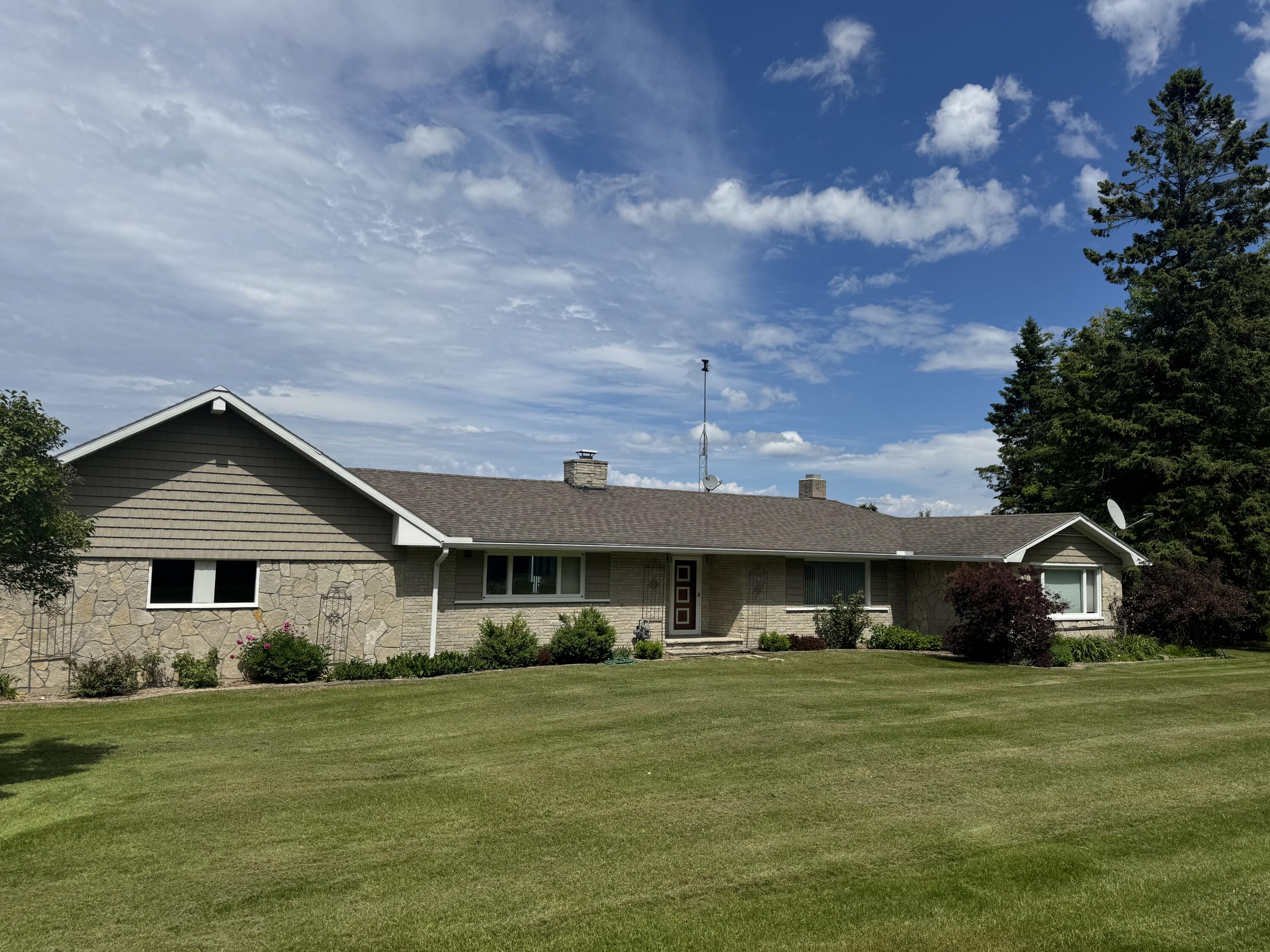 7096 W US-23