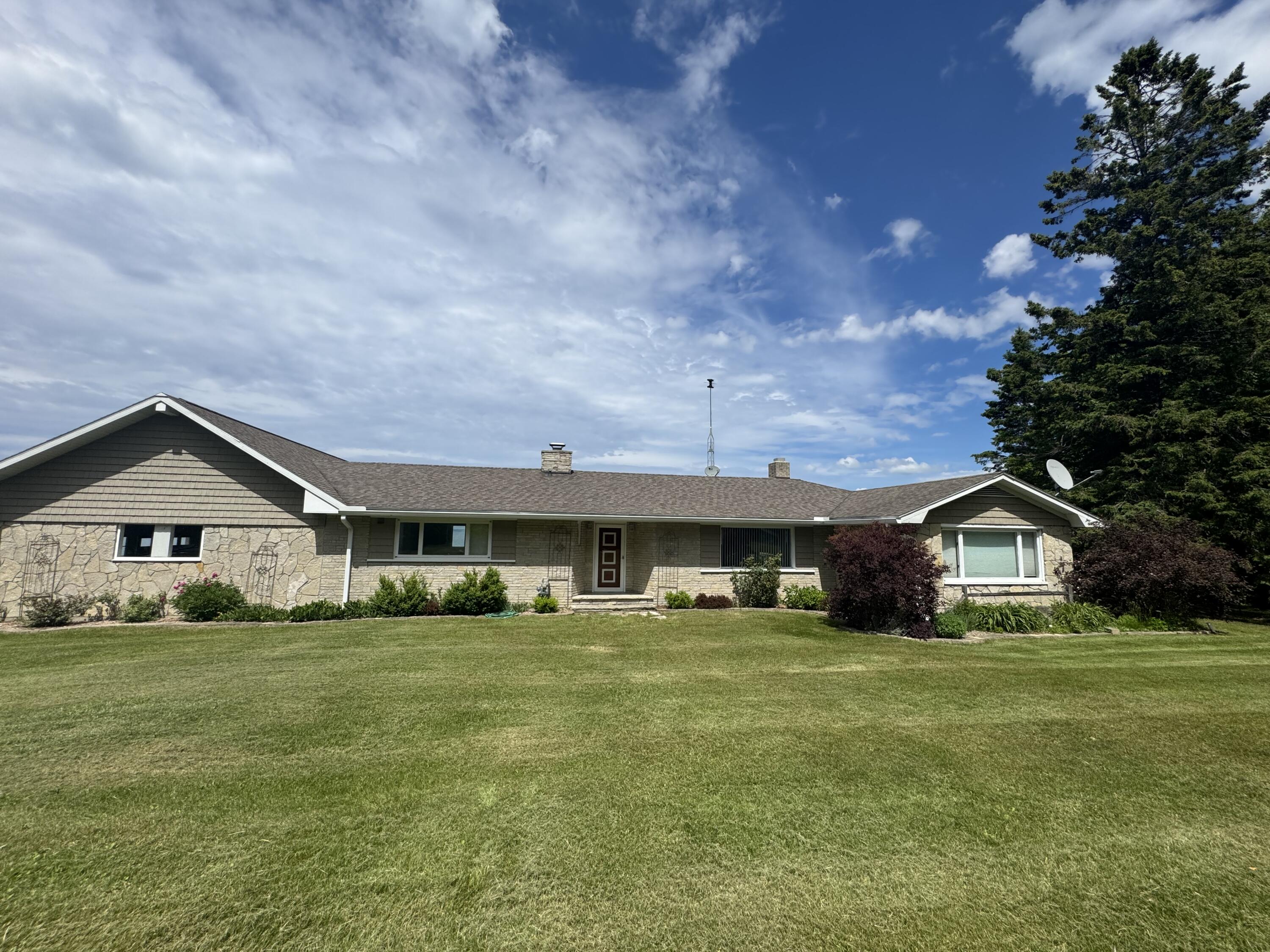 7096 W US-23