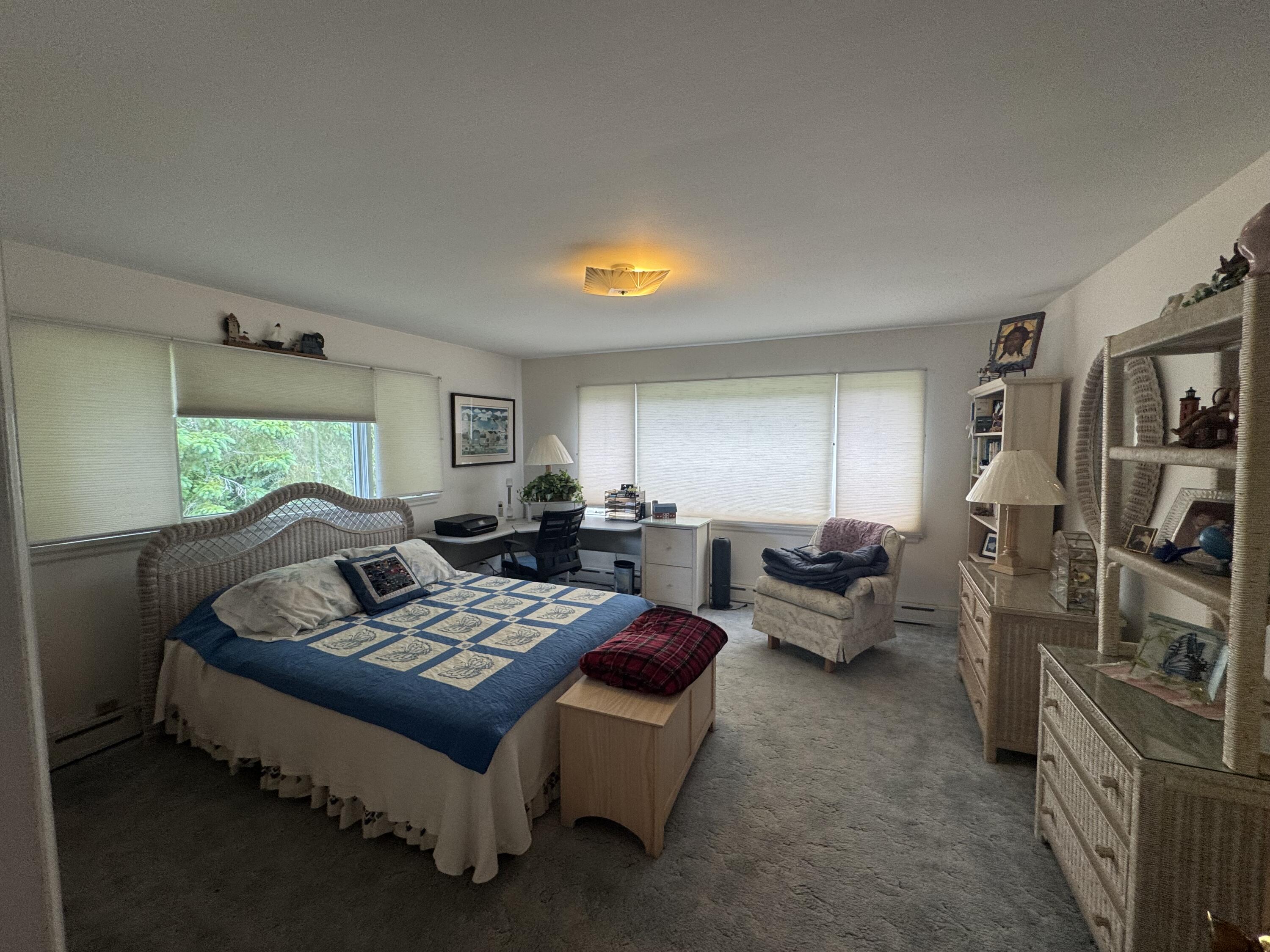 7096 W US-23