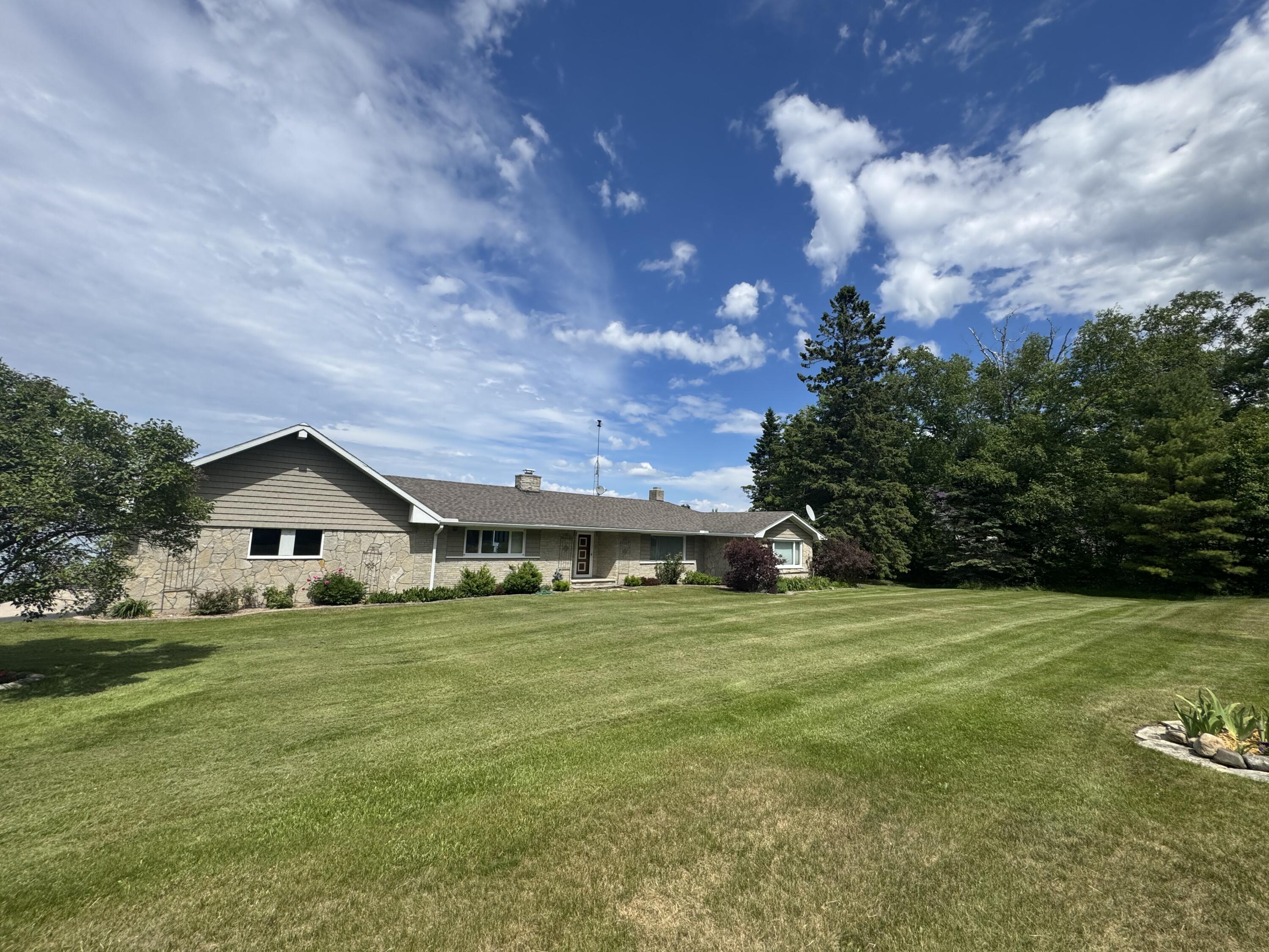 7096 W US-23
