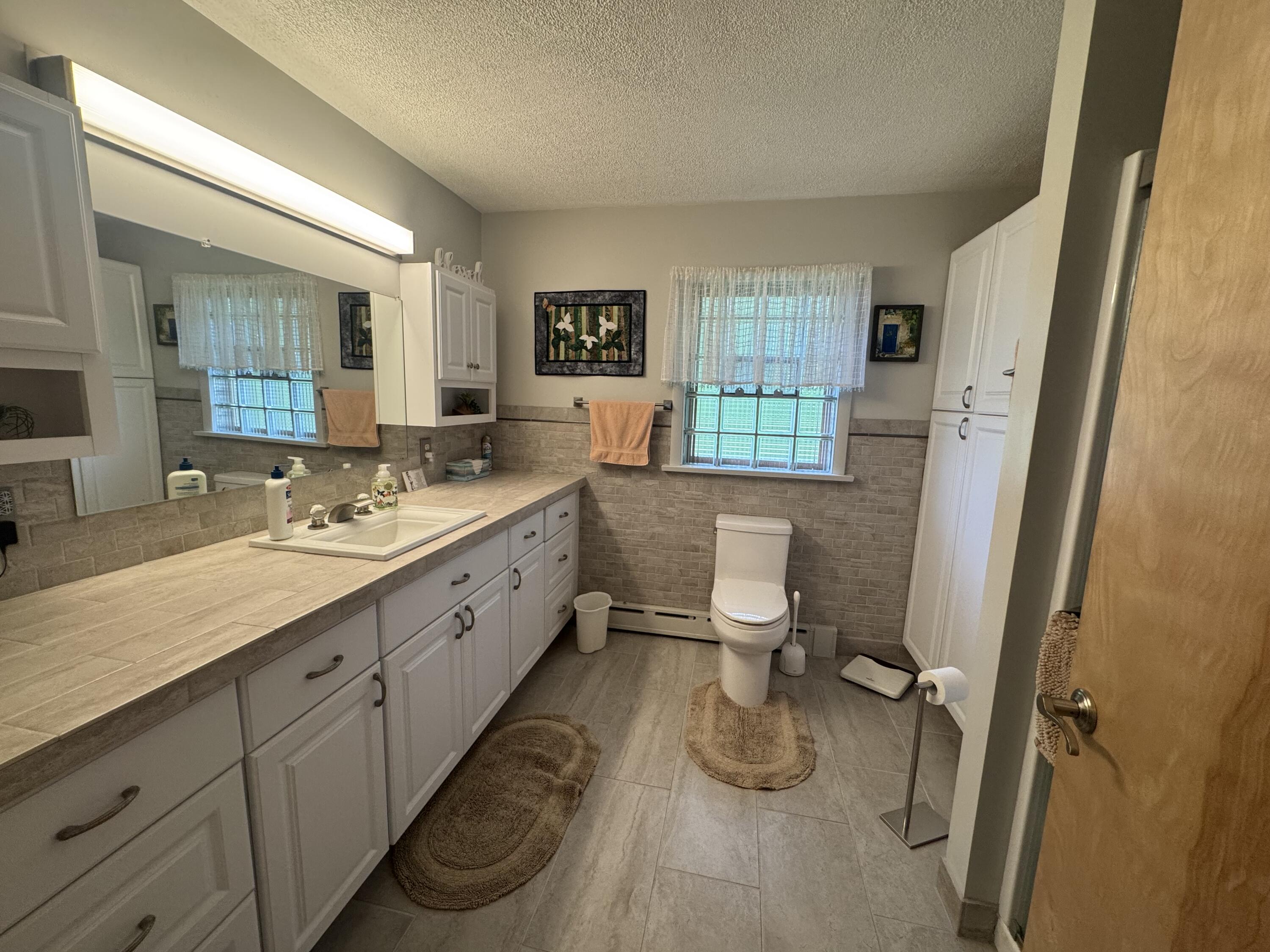 7096 W US-23