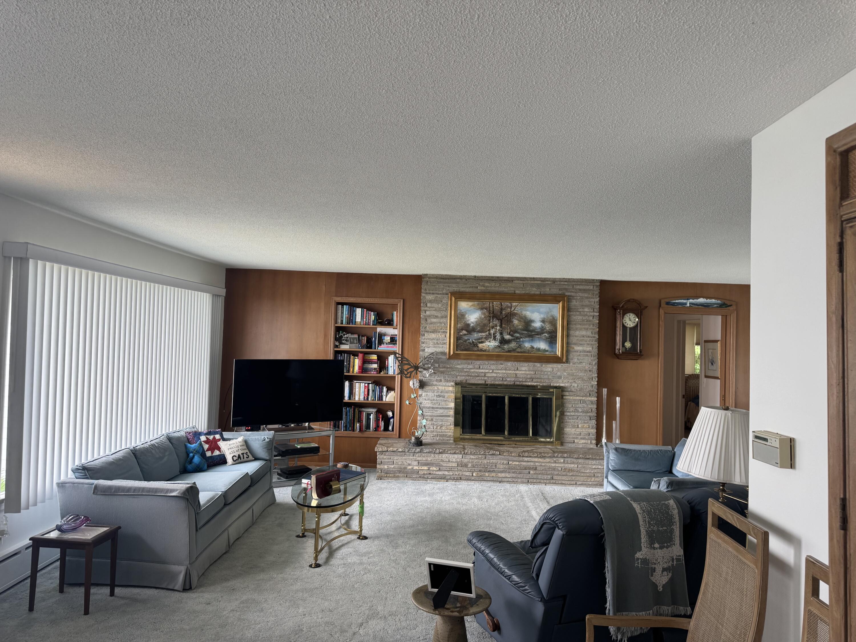 7096 W US-23