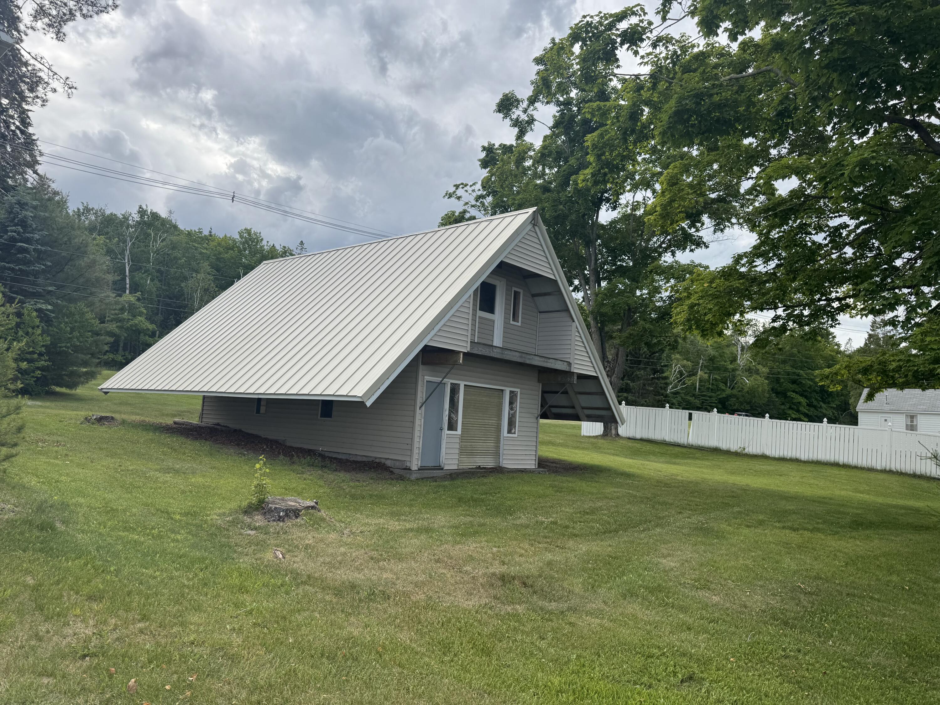 7096 W US-23