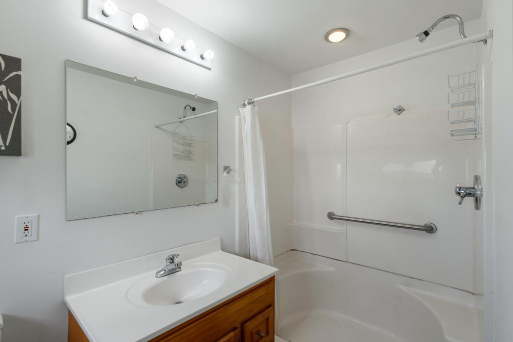 7760 Paradise Trail