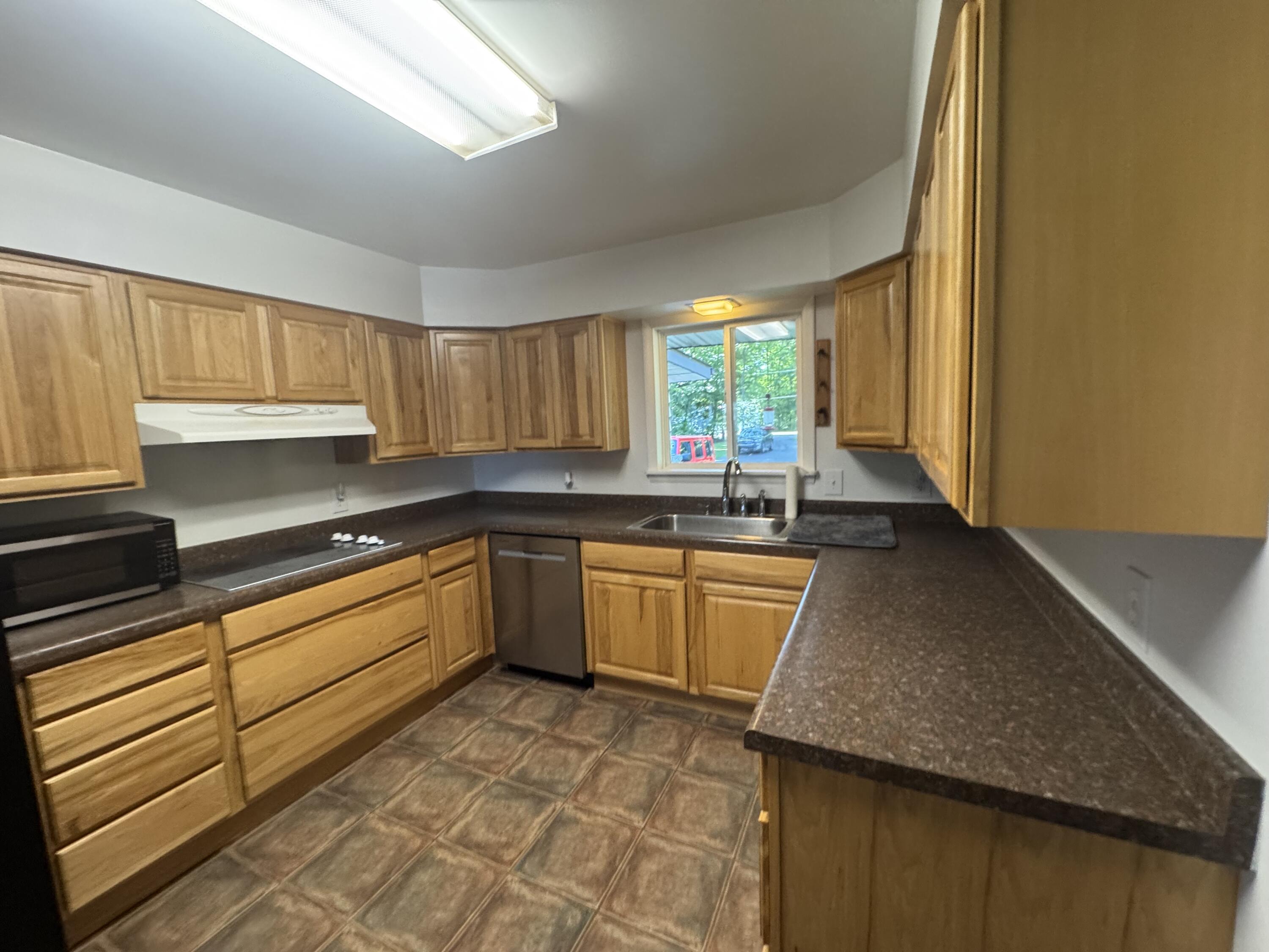 7760 Paradise Trail