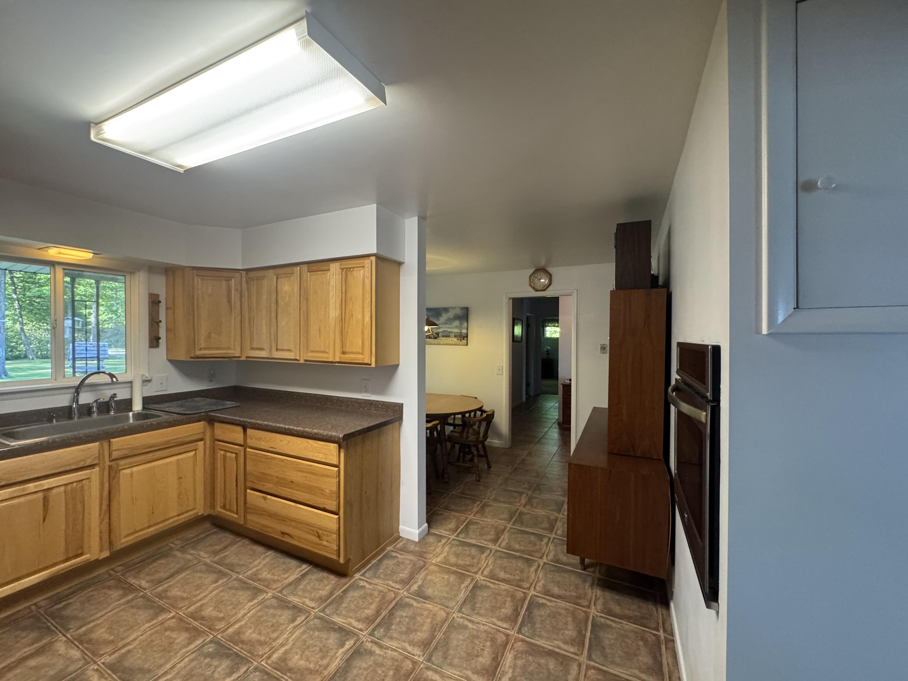 7760 Paradise Trail