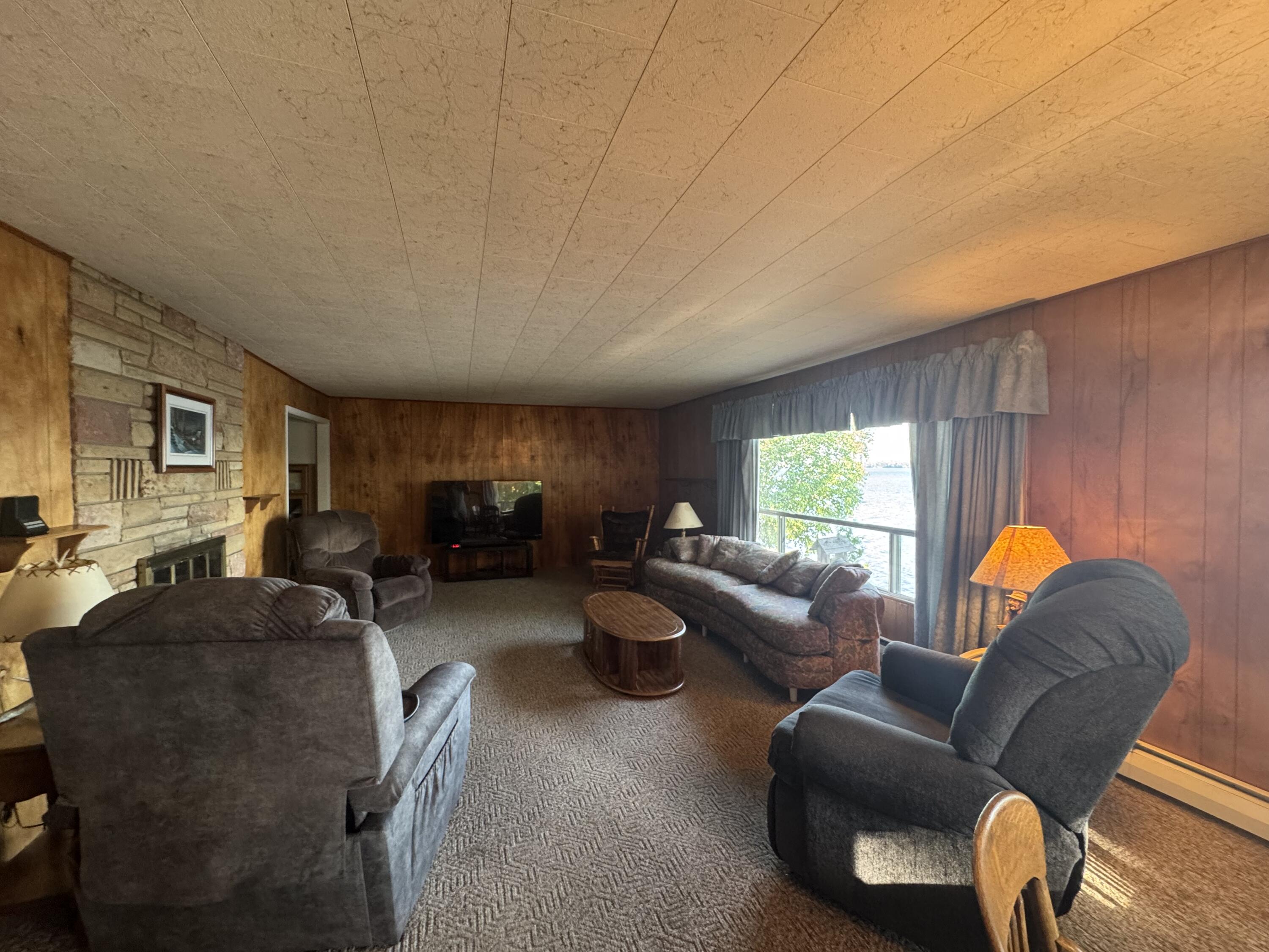 7760 Paradise Trail
