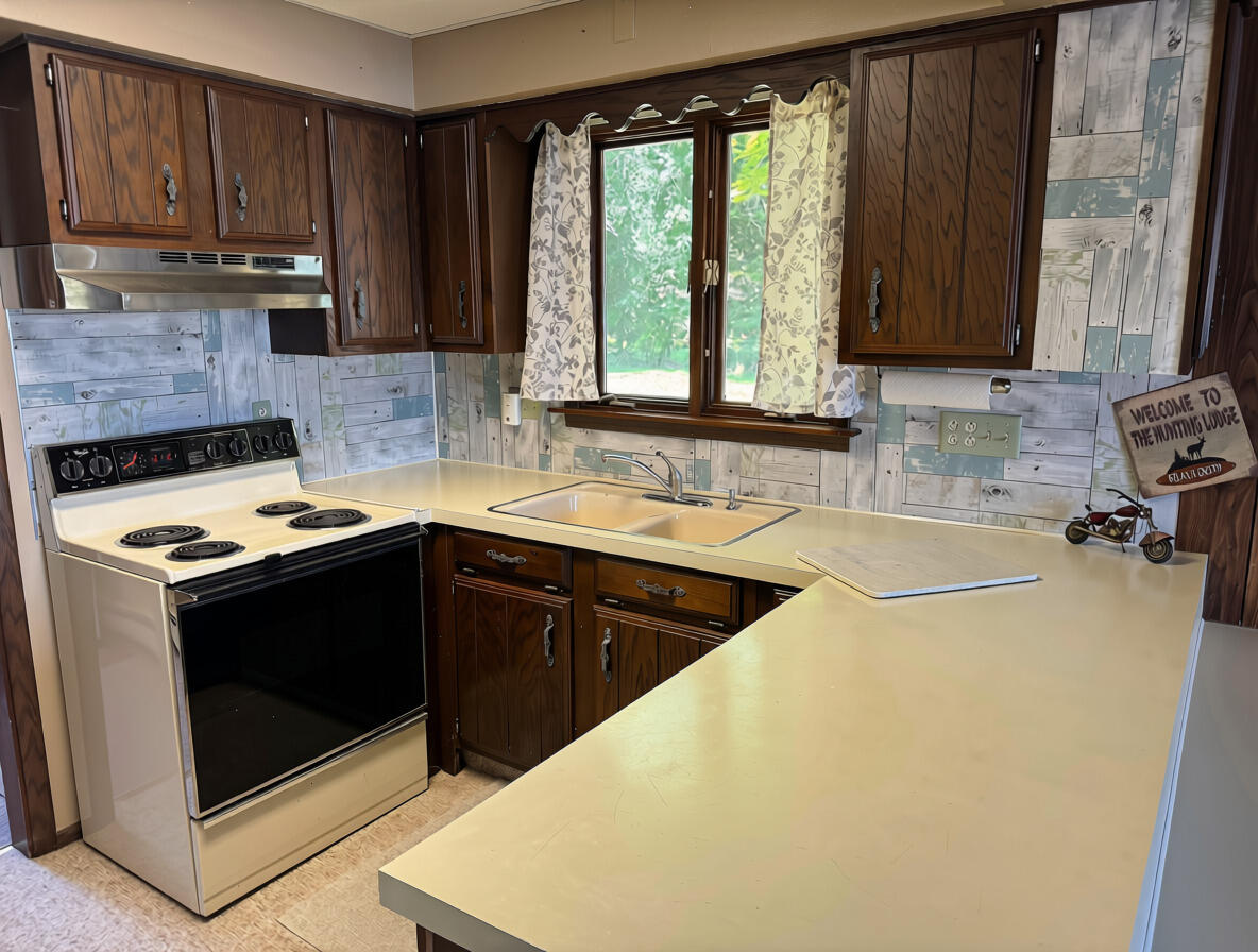 2120 N Black River Road