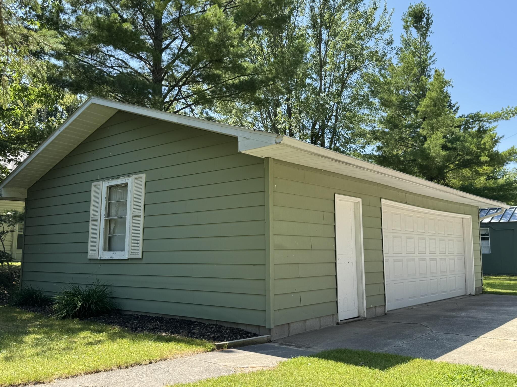2120 N Black River Road