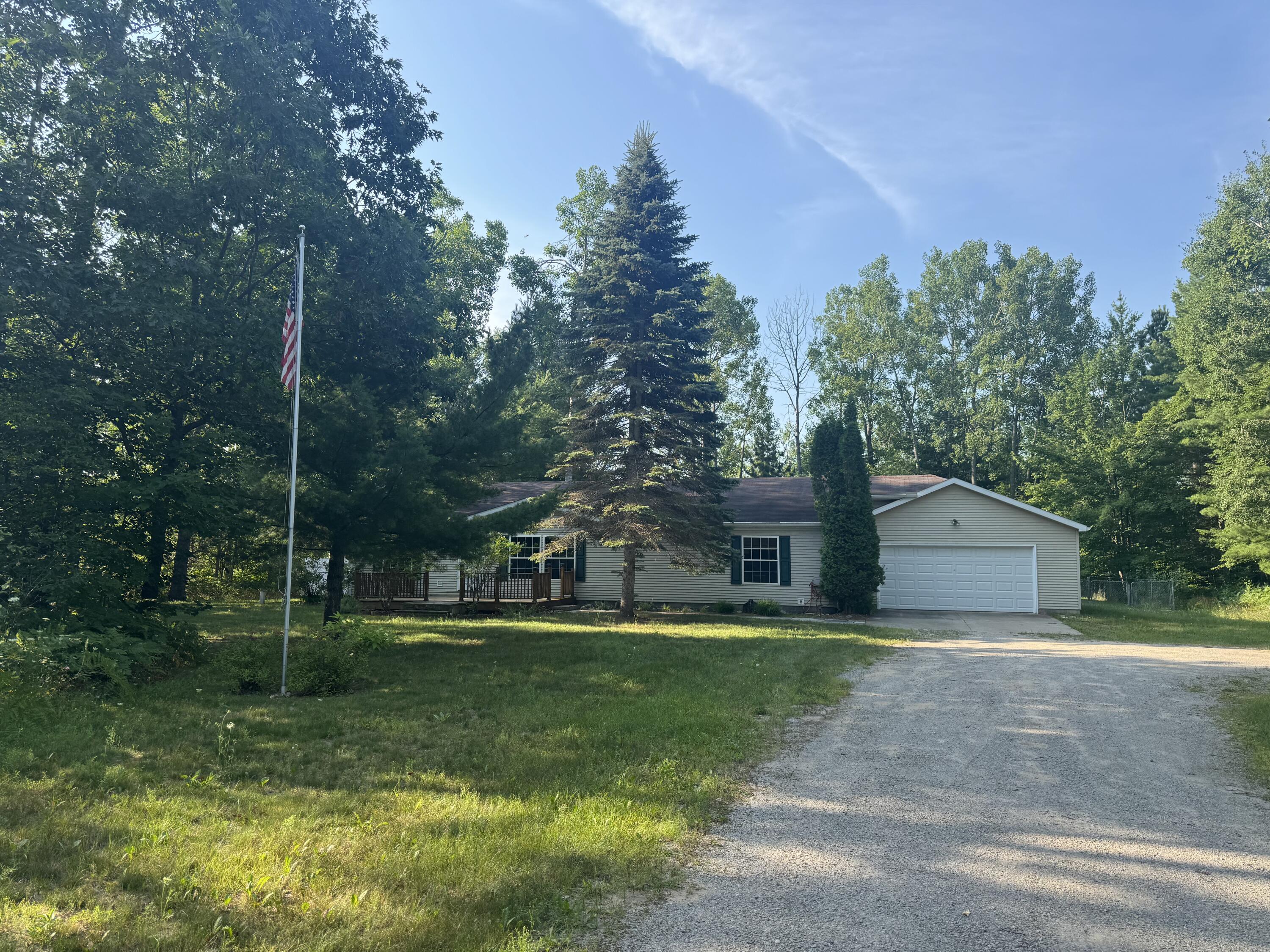6826 Tremble Trail