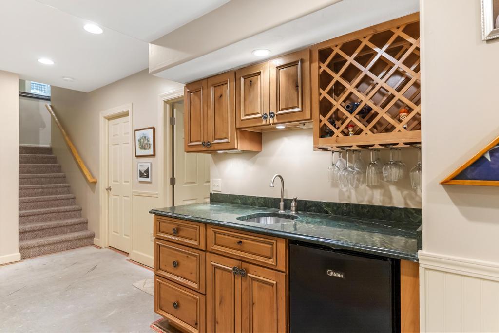 5186 Greystone Court