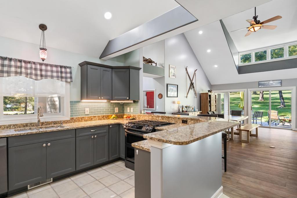 5186 Greystone Court