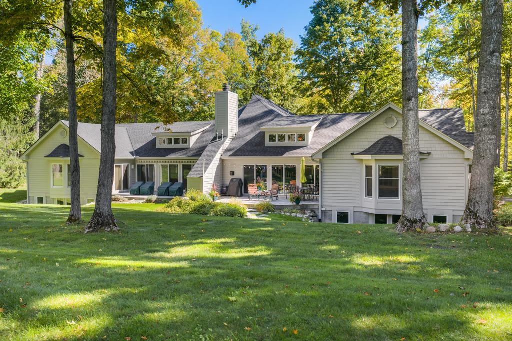5186 Greystone Court