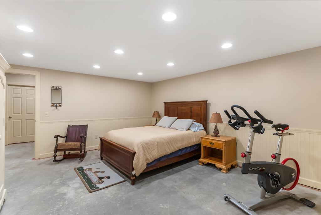 5186 Greystone Court