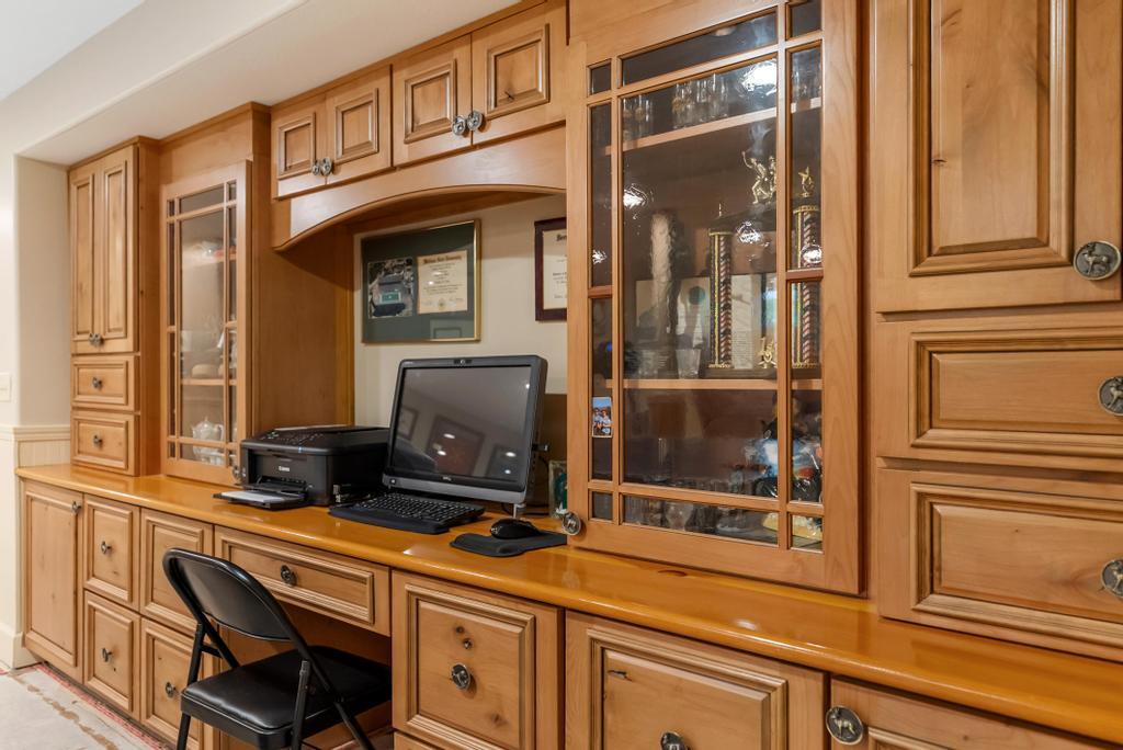 5186 Greystone Court