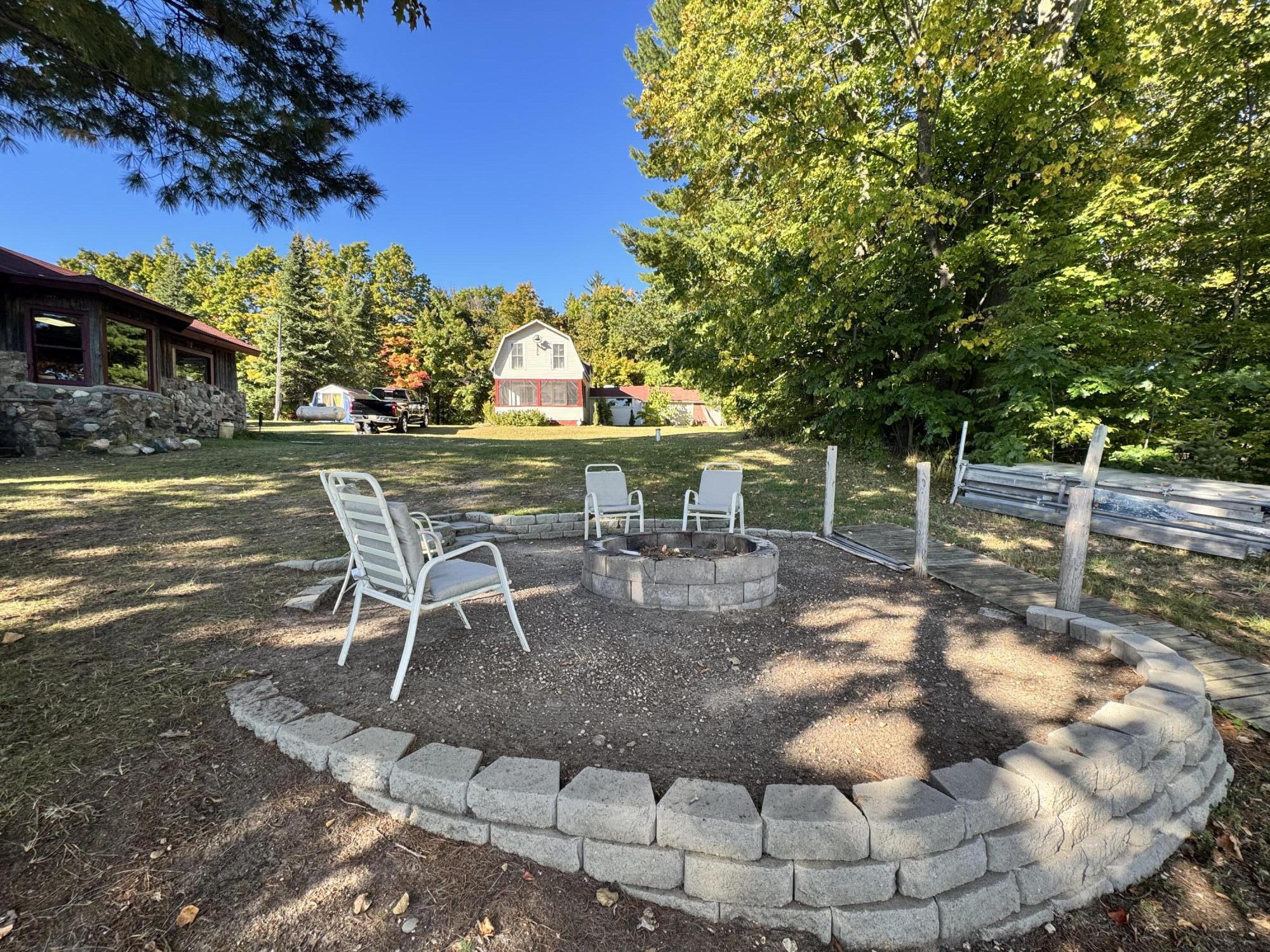 8008 Paradise Trail
