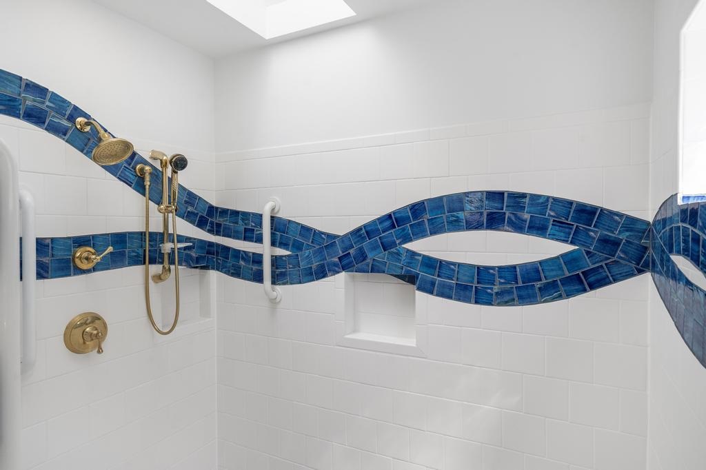 812 Lakeside Drive Unit: & 811 Lakeside Drive