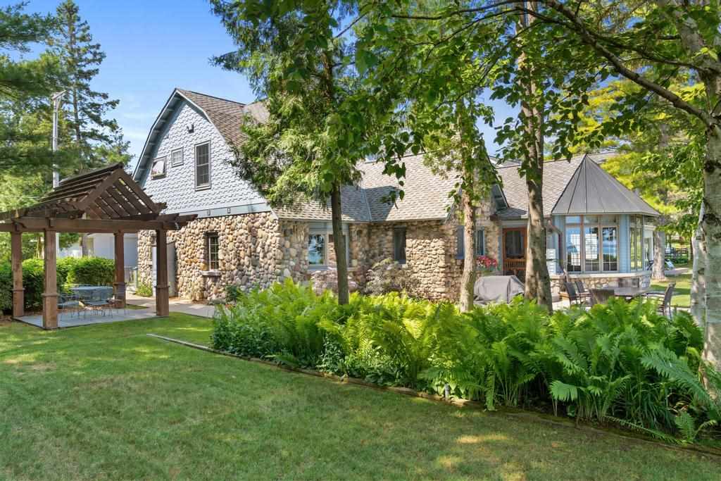 812 Lakeside Drive Unit: & 811 Lakeside Drive