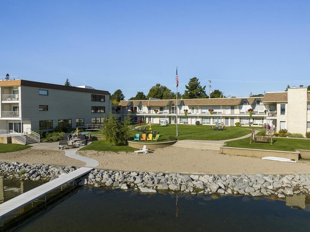 3220 Merritt Street Unit: 5