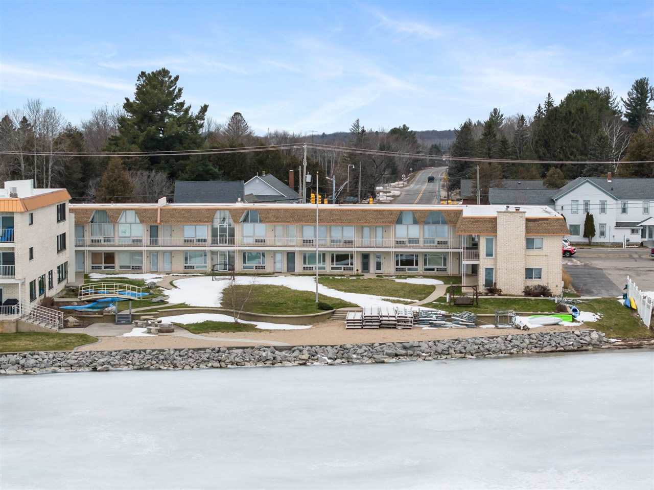 3220 Merritt Street Unit: 5