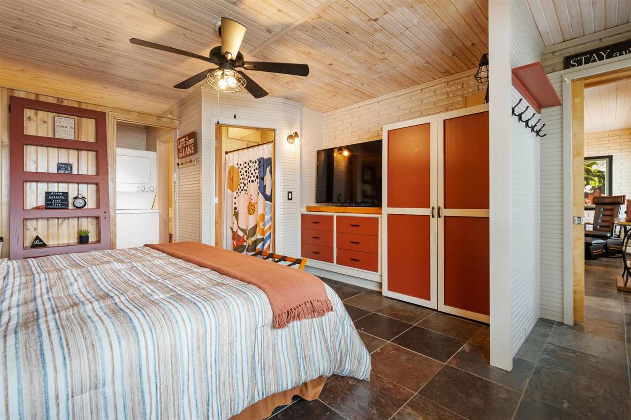 3220 Merritt Street Unit: 5