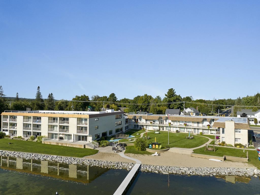 3220 Merritt Street Unit: 5