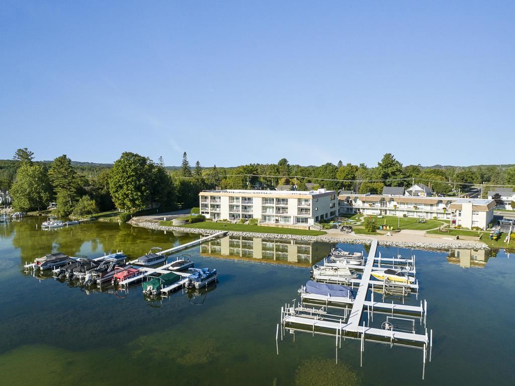 3220 Merritt Street Unit: 5