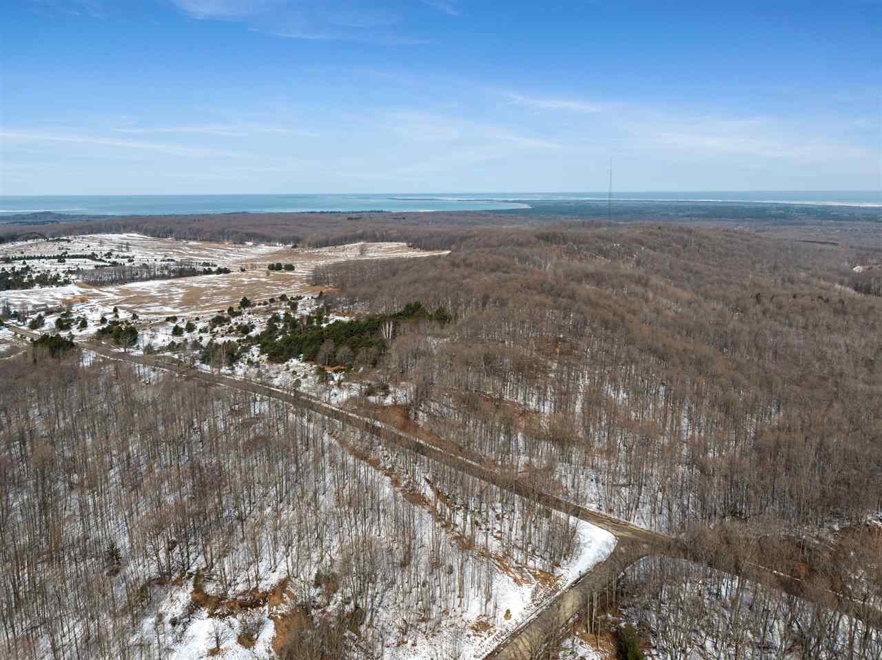 617 E Sturgeon Bay Trail