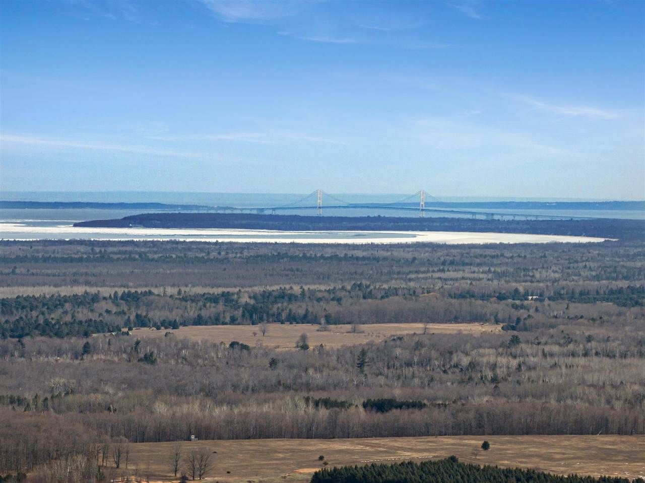 617 E Sturgeon Bay Trail